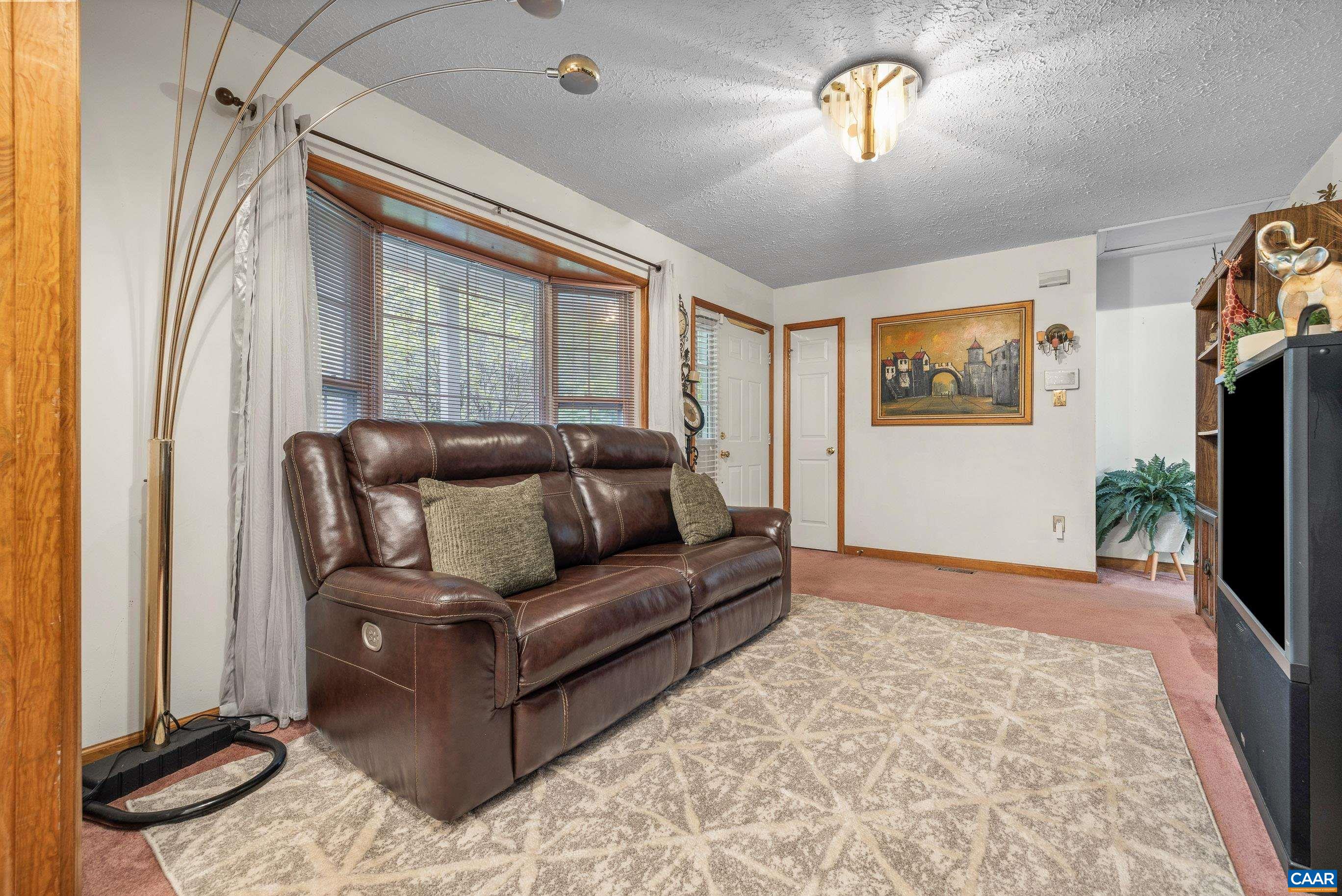 5705 LOUISA RD, KESWICK, Virginia 22947, 4 Bedrooms Bedrooms, ,3 BathroomsBathrooms,Residential,5705 LOUISA RD,679893 MLS # 679893 5705 LOUISA RD, KESWICK, Virginia 22947, 4 Bedrooms Bedrooms, ,3 BathroomsBathrooms,Residential,5705 LOUISA RD,679893 MLS # 679893