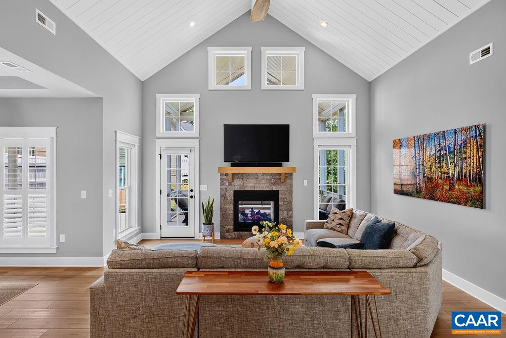 323 AVONDALE LN, CROZET, Virginia 22932, 3 Bedrooms Bedrooms, ,2 BathroomsBathrooms,Residential,323 AVONDALE LN,679902 MLS # 679902 323 AVONDALE LN, CROZET, Virginia 22932, 3 Bedrooms Bedrooms, ,2 BathroomsBathrooms,Residential,323 AVONDALE LN,679902 MLS # 679902
