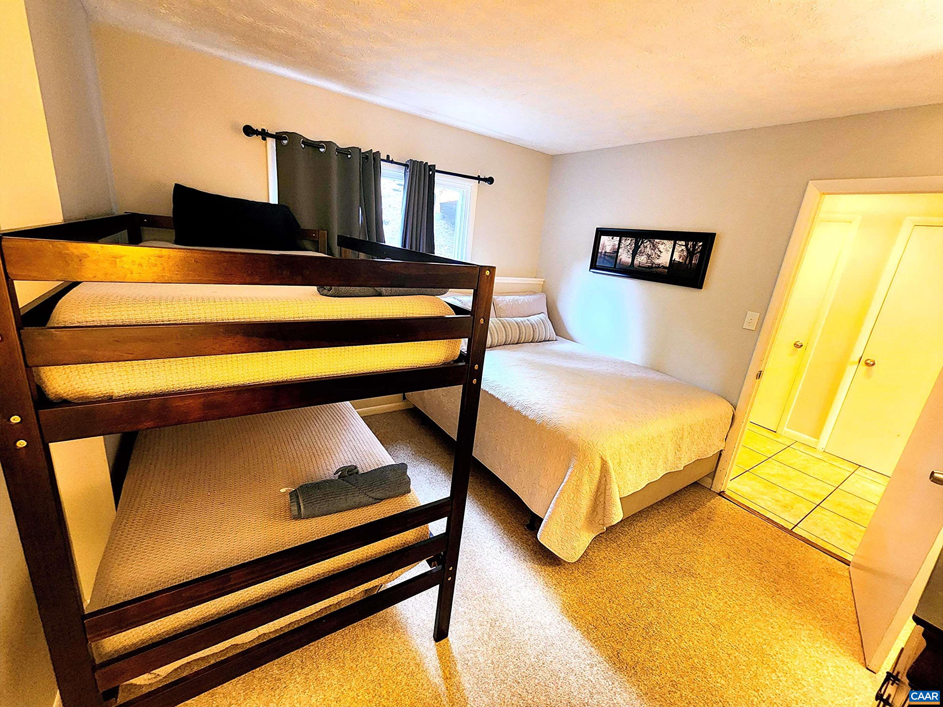 764 LAURELWOOD CONDOS, WINTERGREEN RESORT, Virginia 22967, 2 Bedrooms Bedrooms, ,2 BathroomsBathrooms,Residential,764 LAURELWOOD CONDOS,679917 MLS # 679917