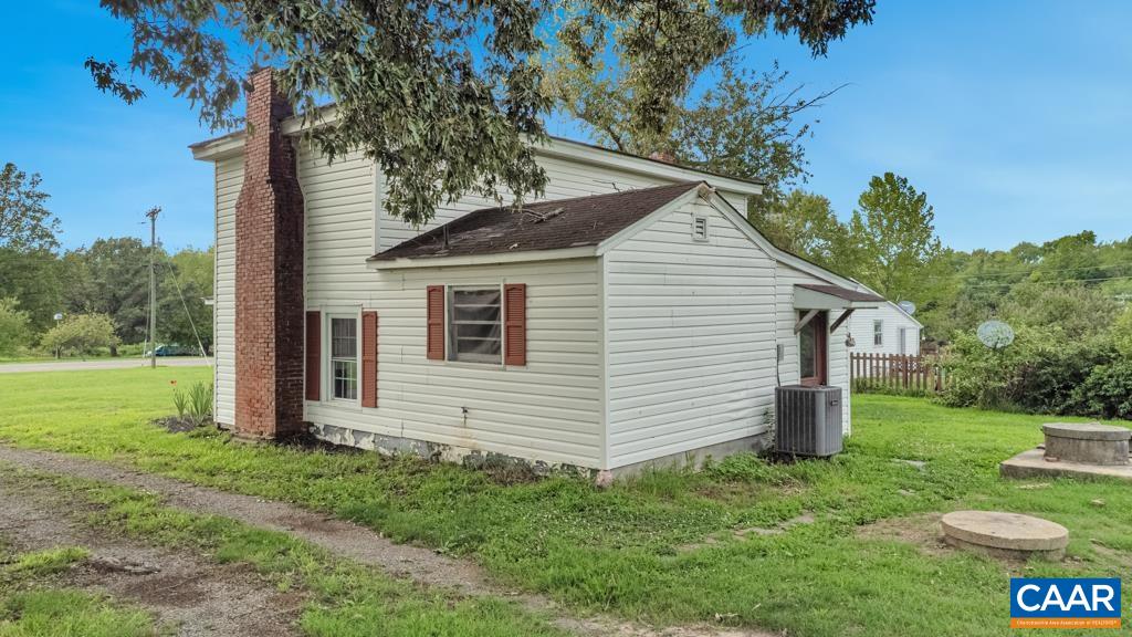 12180 PINHOOK RD, ROCKVILLE, Virginia 23146, 3 Bedrooms Bedrooms, ,1 BathroomBathrooms,Residential,12180 PINHOOK RD,679921 MLS # 679921