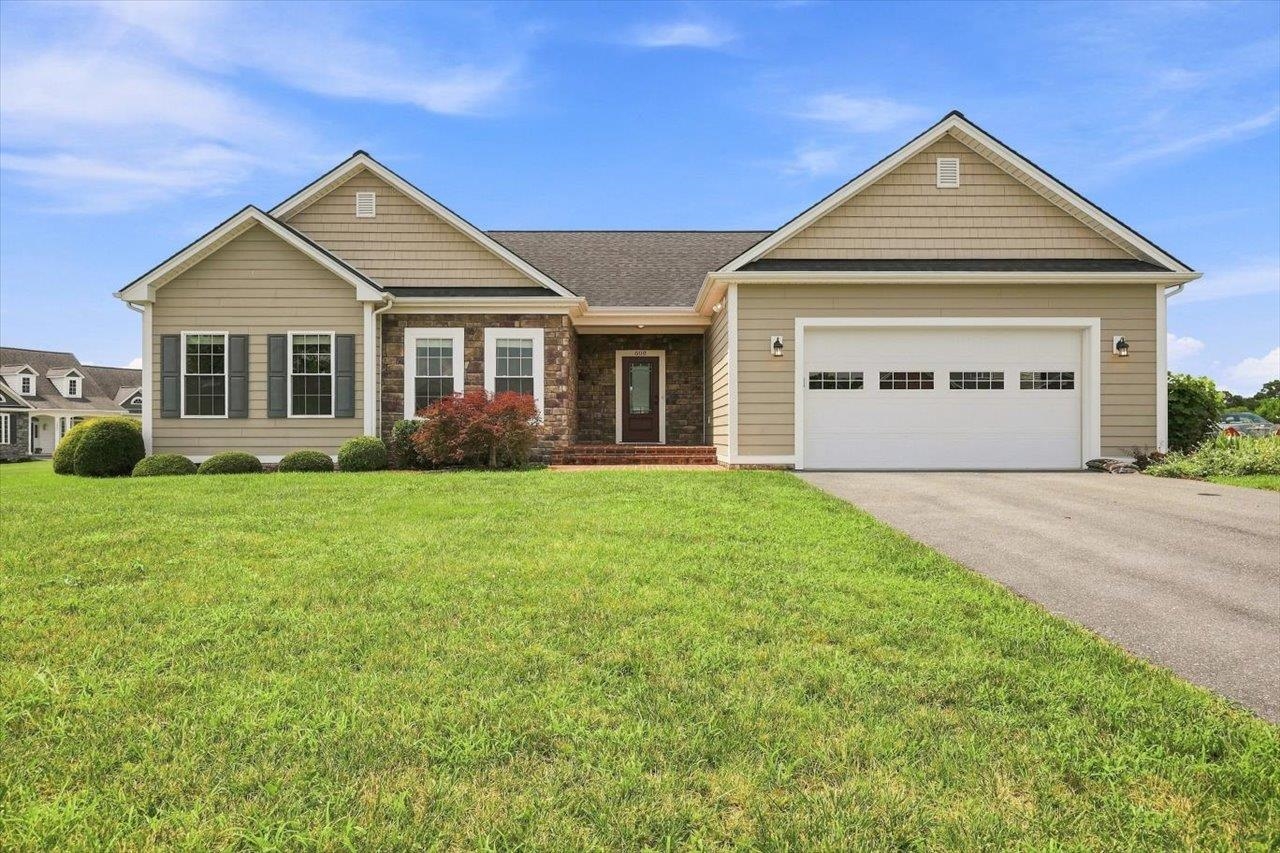600 SKYROCK CT, MCGAHEYSVILLE, Virginia 22840, 4 Bedrooms Bedrooms, ,2 BathroomsBathrooms,Residential,600 SKYROCK CT,679923 MLS # 679923
