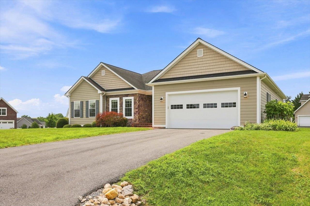 600 SKYROCK CT, MCGAHEYSVILLE, Virginia 22840, 4 Bedrooms Bedrooms, ,2 BathroomsBathrooms,Residential,600 SKYROCK CT,679923 MLS # 679923 600 SKYROCK CT, MCGAHEYSVILLE, Virginia 22840, 4 Bedrooms Bedrooms, ,2 BathroomsBathrooms,Residential,600 SKYROCK CT,679923 MLS # 679923