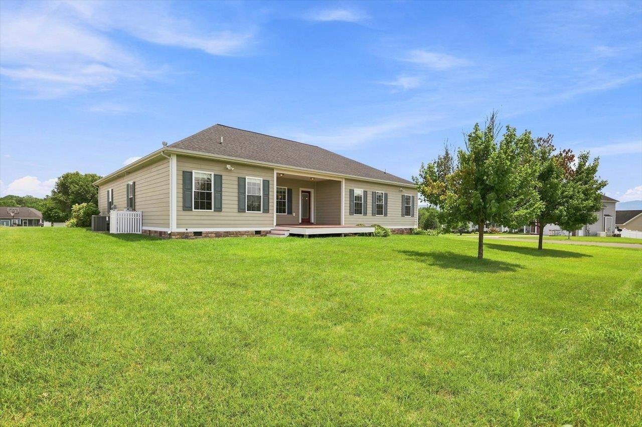 600 SKYROCK CT, MCGAHEYSVILLE, Virginia 22840, 4 Bedrooms Bedrooms, ,2 BathroomsBathrooms,Residential,600 SKYROCK CT,679923 MLS # 679923 600 SKYROCK CT, MCGAHEYSVILLE, Virginia 22840, 4 Bedrooms Bedrooms, ,2 BathroomsBathrooms,Residential,600 SKYROCK CT,679923 MLS # 679923