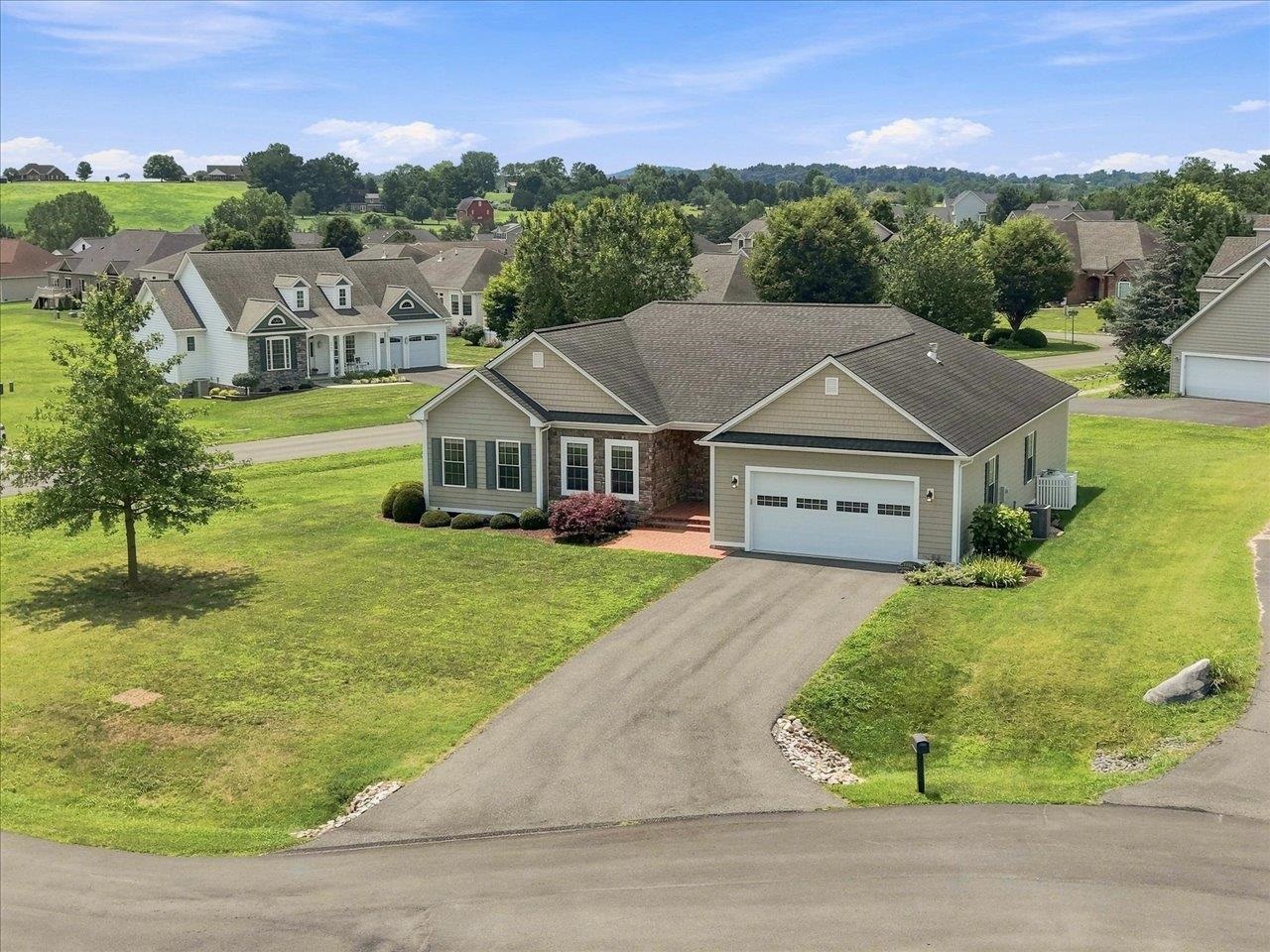 600 SKYROCK CT, MCGAHEYSVILLE, Virginia 22840, 4 Bedrooms Bedrooms, ,2 BathroomsBathrooms,Residential,600 SKYROCK CT,679923 MLS # 679923 600 SKYROCK CT, MCGAHEYSVILLE, Virginia 22840, 4 Bedrooms Bedrooms, ,2 BathroomsBathrooms,Residential,600 SKYROCK CT,679923 MLS # 679923