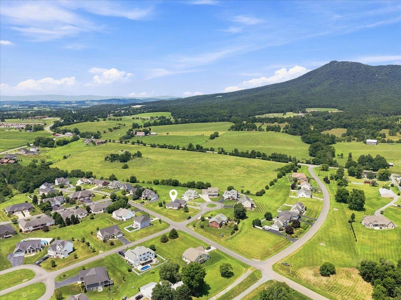 600 SKYROCK CT, MCGAHEYSVILLE, Virginia 22840, 4 Bedrooms Bedrooms, ,2 BathroomsBathrooms,Residential,600 SKYROCK CT,679923 MLS # 679923 600 SKYROCK CT, MCGAHEYSVILLE, Virginia 22840, 4 Bedrooms Bedrooms, ,2 BathroomsBathrooms,Residential,600 SKYROCK CT,679923 MLS # 679923