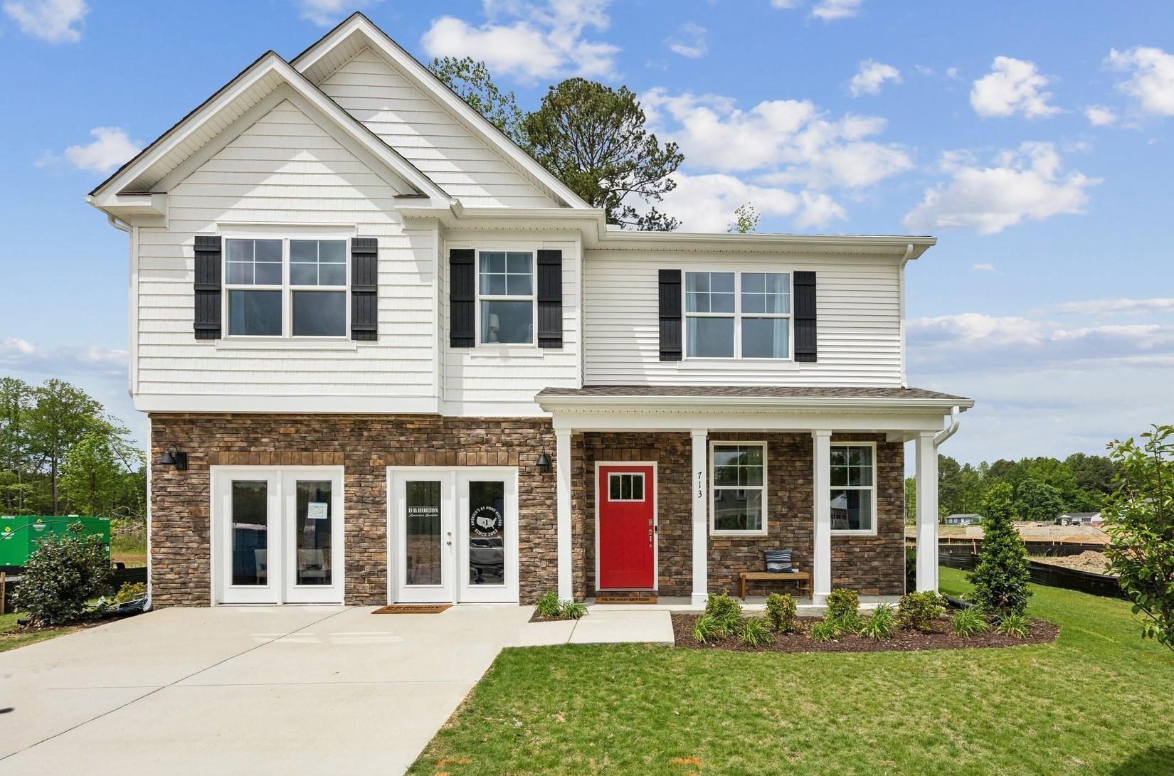 209 CHAMBERLAIN DR, STAUNTON, Virginia 24401, 4 Bedrooms Bedrooms, ,2 BathroomsBathrooms,Residential,209 CHAMBERLAIN DR,679931 MLS # 679931