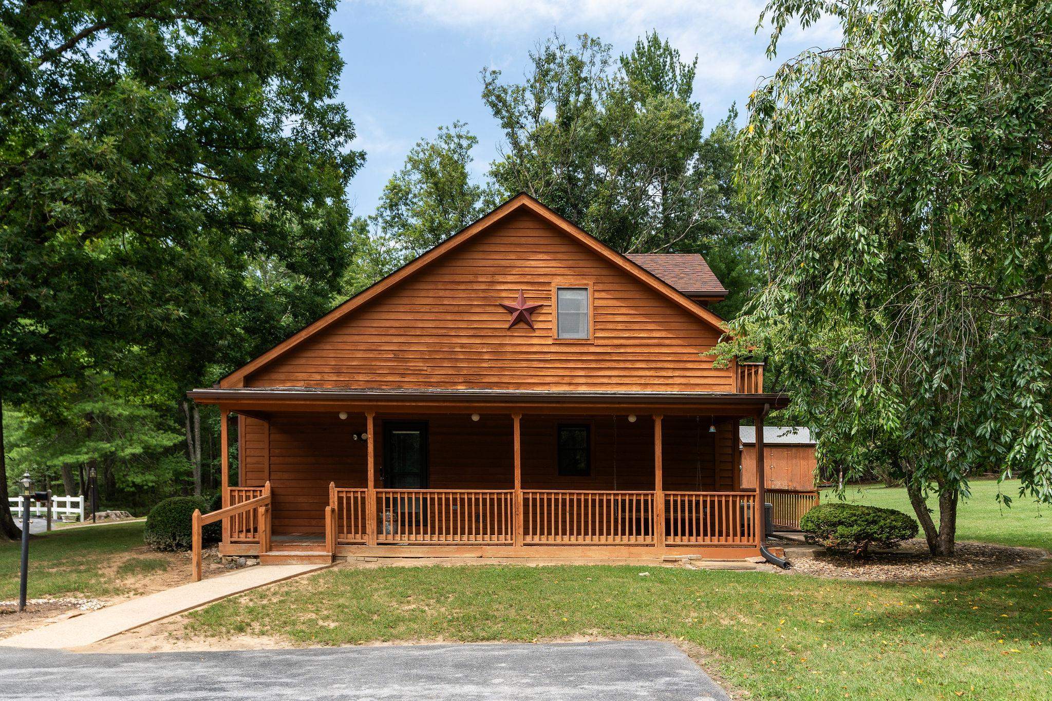 337 HORSEHEAD RD, GROTTOES, Virginia 24441, 2 Bedrooms Bedrooms, ,2 BathroomsBathrooms,Residential,Acorn Acres,337 HORSEHEAD RD,679934 MLS # 679934 337 HORSEHEAD RD, GROTTOES, Virginia 24441, 2 Bedrooms Bedrooms, ,2 BathroomsBathrooms,Residential,Acorn Acres,337 HORSEHEAD RD,679934 MLS # 679934