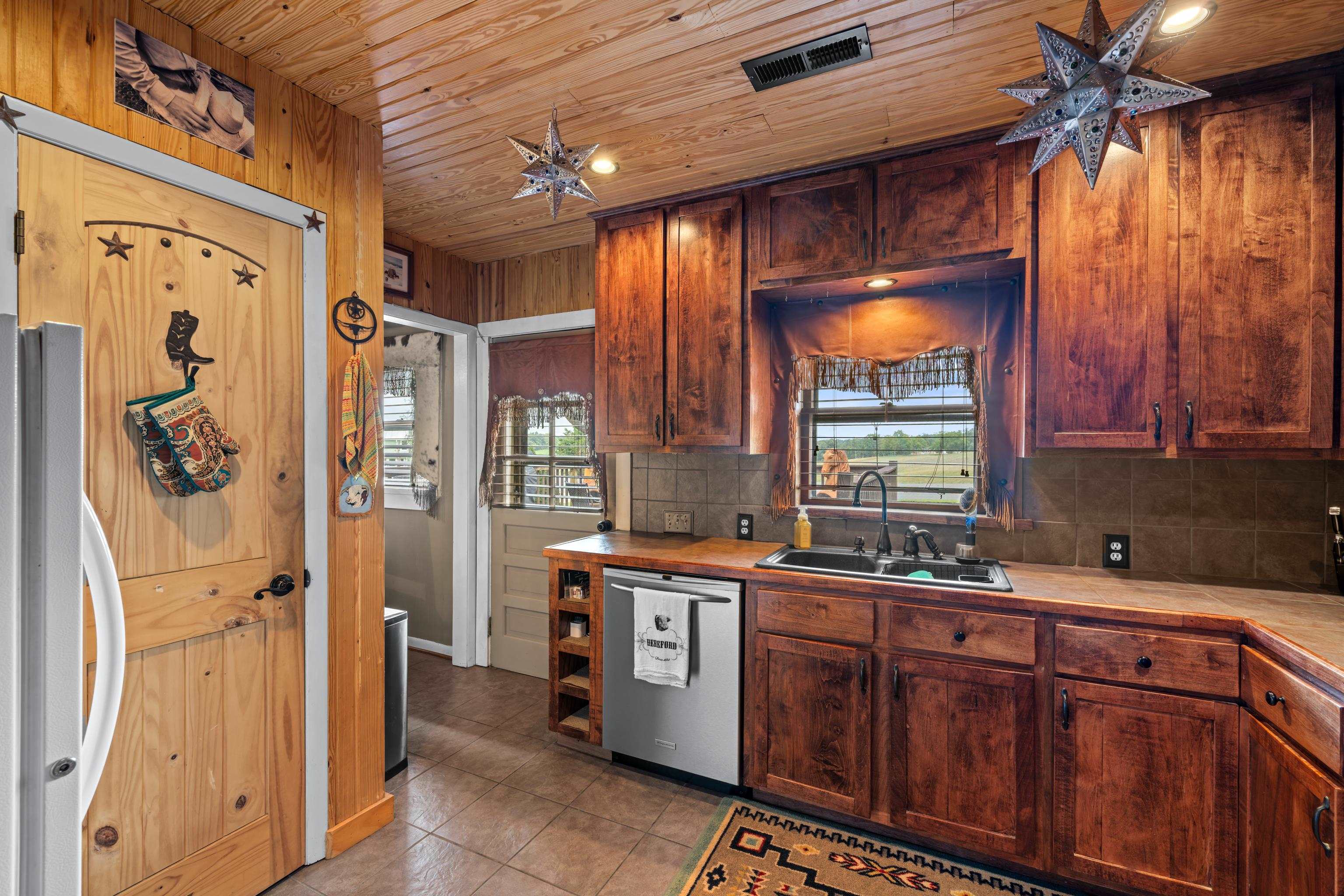 660 STERRETT RD, FAIRFIELD, Virginia 24435, 3 Bedrooms Bedrooms, ,1 BathroomBathrooms,Residential,660 STERRETT RD,679941 MLS # 679941 660 STERRETT RD, FAIRFIELD, Virginia 24435, 3 Bedrooms Bedrooms, ,1 BathroomBathrooms,Residential,660 STERRETT RD,679941 MLS # 679941