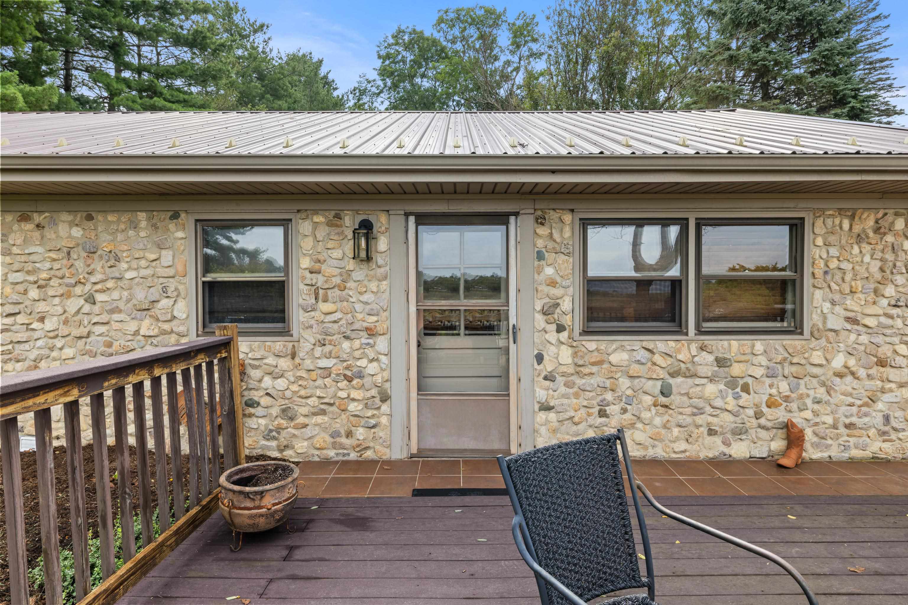 660 STERRETT RD, FAIRFIELD, Virginia 24435, 3 Bedrooms Bedrooms, ,1 BathroomBathrooms,Residential,660 STERRETT RD,679941 MLS # 679941 660 STERRETT RD, FAIRFIELD, Virginia 24435, 3 Bedrooms Bedrooms, ,1 BathroomBathrooms,Residential,660 STERRETT RD,679941 MLS # 679941