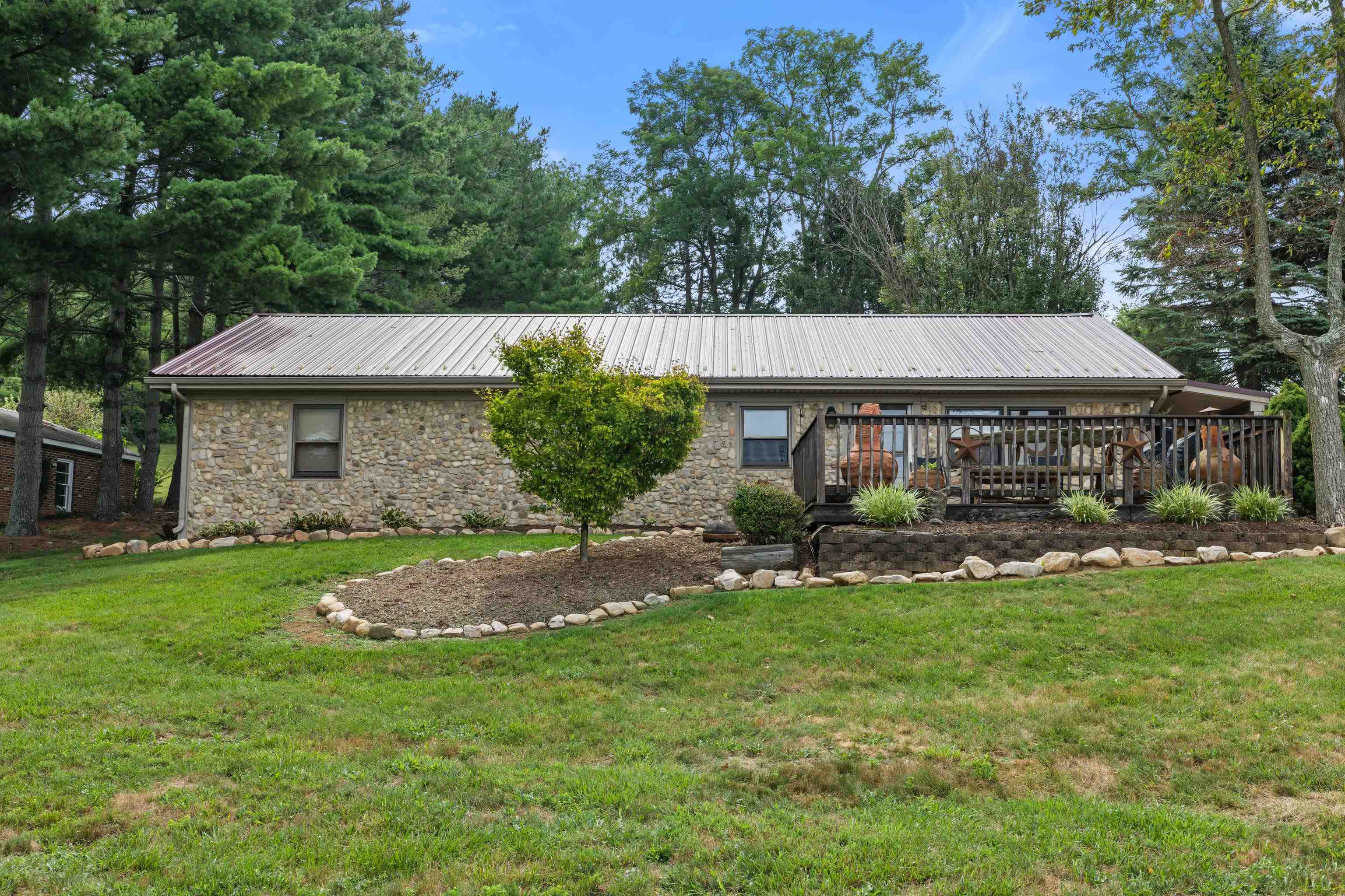 660 STERRETT RD, FAIRFIELD, Virginia 24435, 3 Bedrooms Bedrooms, ,1 BathroomBathrooms,Residential,660 STERRETT RD,679941 MLS # 679941 660 STERRETT RD, FAIRFIELD, Virginia 24435, 3 Bedrooms Bedrooms, ,1 BathroomBathrooms,Residential,660 STERRETT RD,679941 MLS # 679941