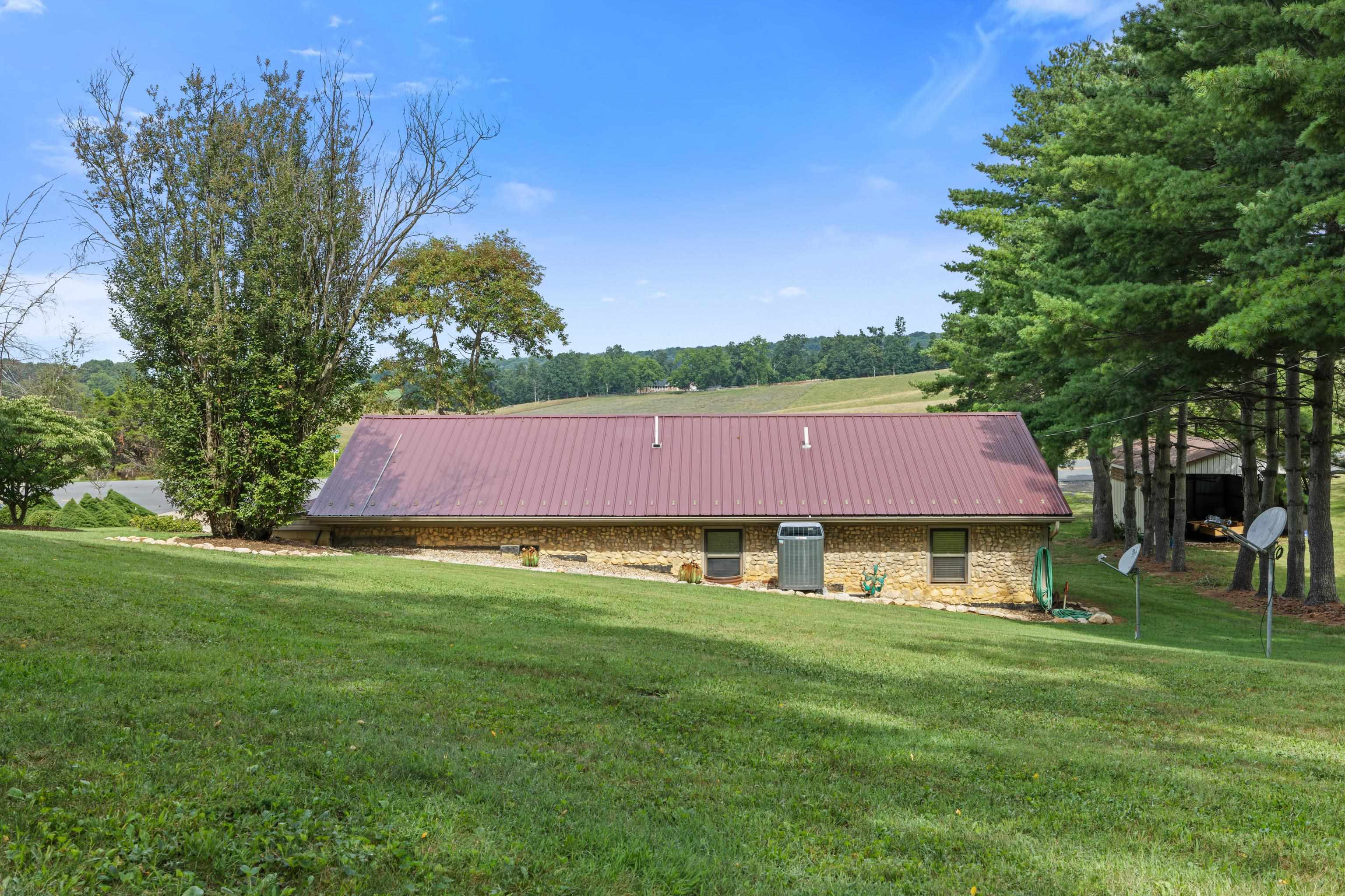 660 STERRETT RD, FAIRFIELD, Virginia 24435, 3 Bedrooms Bedrooms, ,1 BathroomBathrooms,Residential,660 STERRETT RD,679941 MLS # 679941 660 STERRETT RD, FAIRFIELD, Virginia 24435, 3 Bedrooms Bedrooms, ,1 BathroomBathrooms,Residential,660 STERRETT RD,679941 MLS # 679941