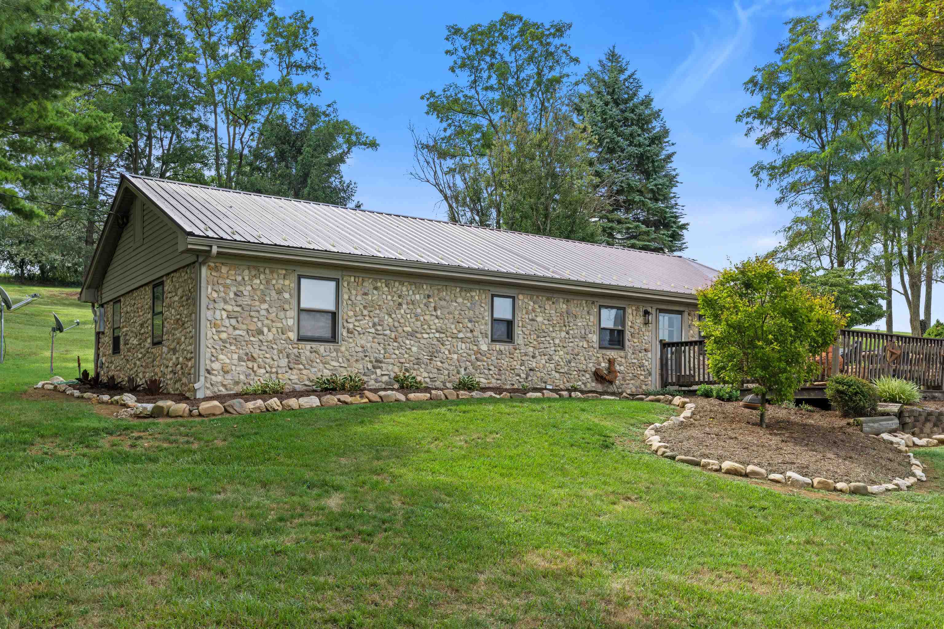 660 STERRETT RD, FAIRFIELD, Virginia 24435, 3 Bedrooms Bedrooms, ,1 BathroomBathrooms,Residential,660 STERRETT RD,679941 MLS # 679941 660 STERRETT RD, FAIRFIELD, Virginia 24435, 3 Bedrooms Bedrooms, ,1 BathroomBathrooms,Residential,660 STERRETT RD,679941 MLS # 679941
