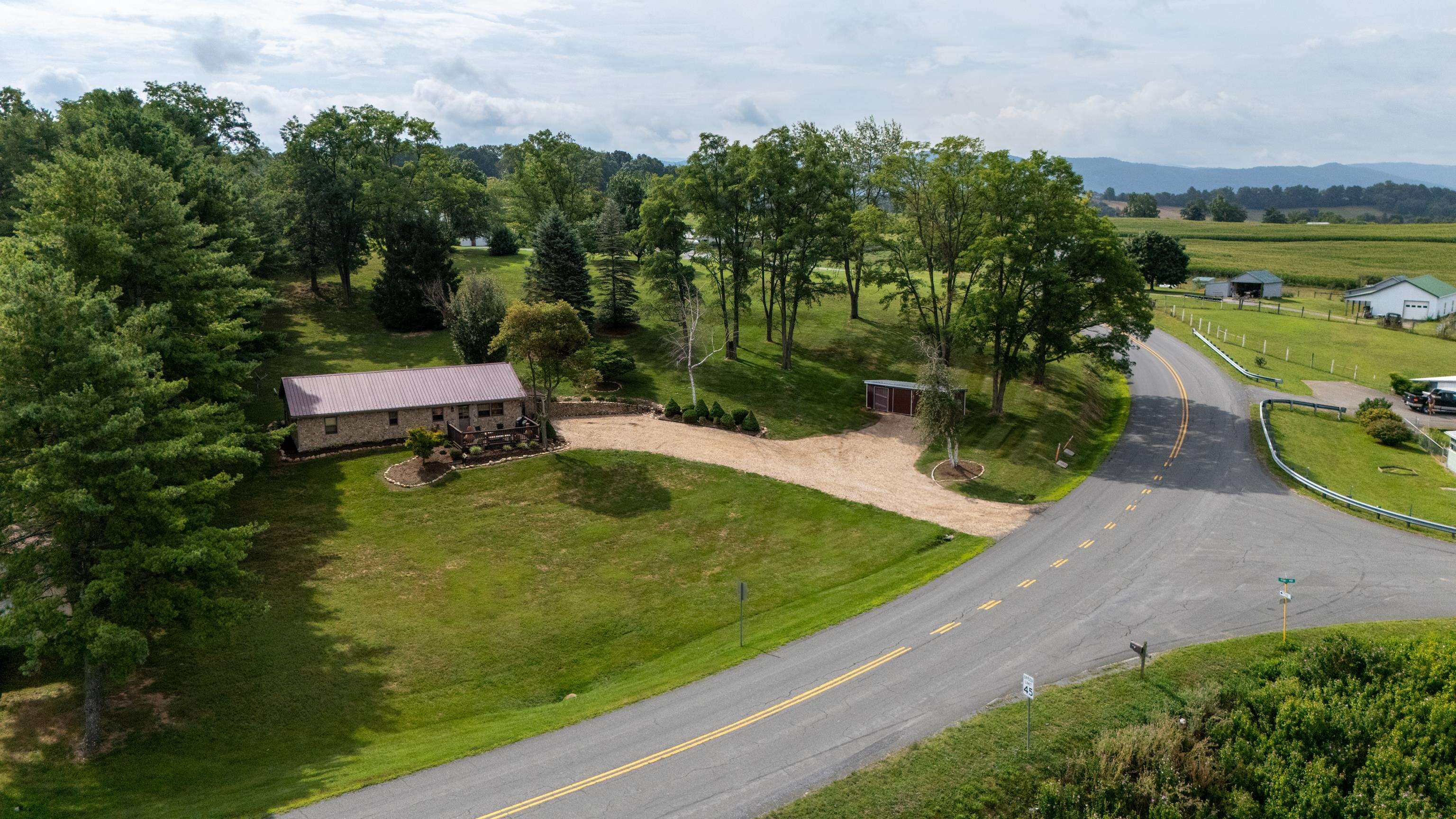 660 STERRETT RD, FAIRFIELD, Virginia 24435, 3 Bedrooms Bedrooms, ,1 BathroomBathrooms,Residential,660 STERRETT RD,679941 MLS # 679941 660 STERRETT RD, FAIRFIELD, Virginia 24435, 3 Bedrooms Bedrooms, ,1 BathroomBathrooms,Residential,660 STERRETT RD,679941 MLS # 679941