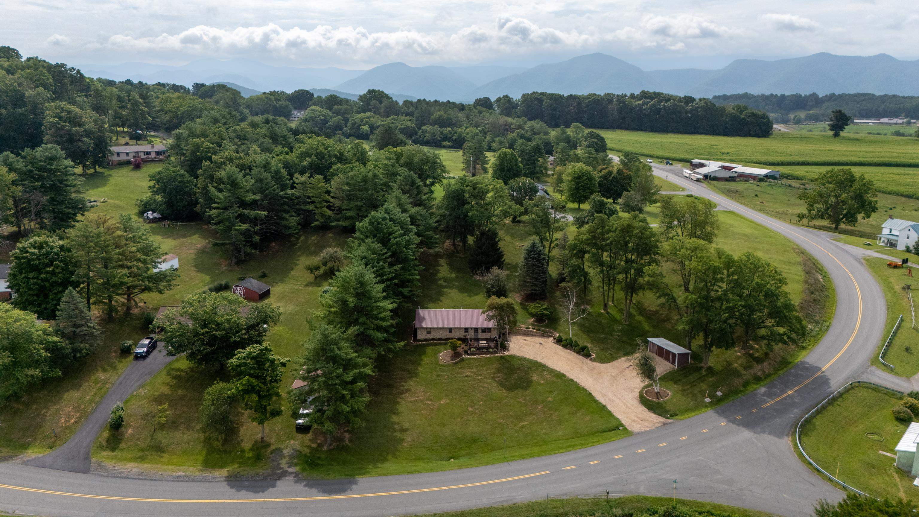 660 STERRETT RD, FAIRFIELD, Virginia 24435, 3 Bedrooms Bedrooms, ,1 BathroomBathrooms,Residential,660 STERRETT RD,679941 MLS # 679941 660 STERRETT RD, FAIRFIELD, Virginia 24435, 3 Bedrooms Bedrooms, ,1 BathroomBathrooms,Residential,660 STERRETT RD,679941 MLS # 679941