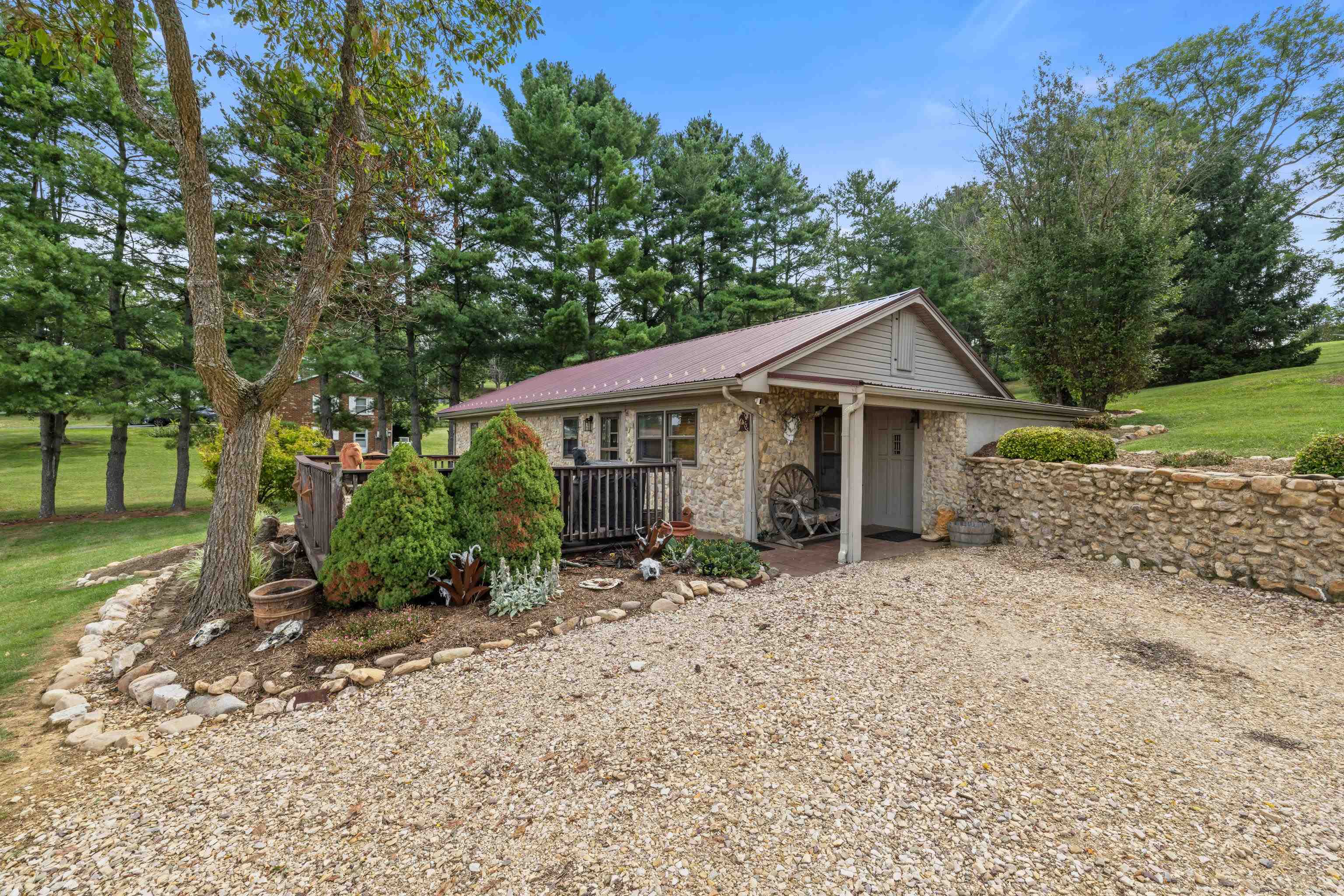 660 STERRETT RD, FAIRFIELD, Virginia 24435, 3 Bedrooms Bedrooms, ,1 BathroomBathrooms,Residential,660 STERRETT RD,679941 MLS # 679941 660 STERRETT RD, FAIRFIELD, Virginia 24435, 3 Bedrooms Bedrooms, ,1 BathroomBathrooms,Residential,660 STERRETT RD,679941 MLS # 679941