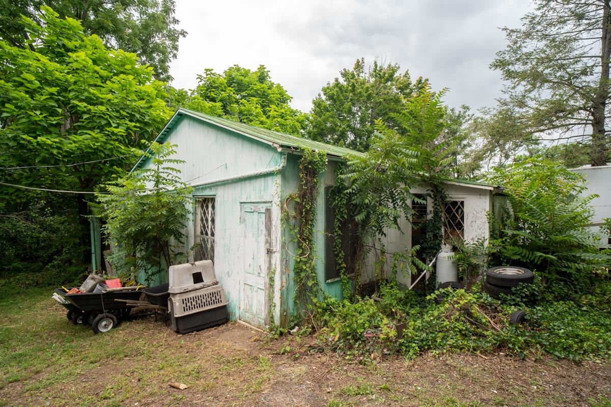 847 MAPLE AVE, STAUNTON, Virginia 24401, 3 Bedrooms Bedrooms, ,2 BathroomsBathrooms,Residential,847 MAPLE AVE,679951 MLS # 679951