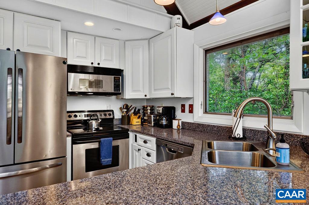 23 BLACKROCK CIR, WINTERGREEN RESORT, Virginia 22967, 4 Bedrooms Bedrooms, ,2 BathroomsBathrooms,Residential,23 BLACKROCK CIR,679952 MLS # 679952