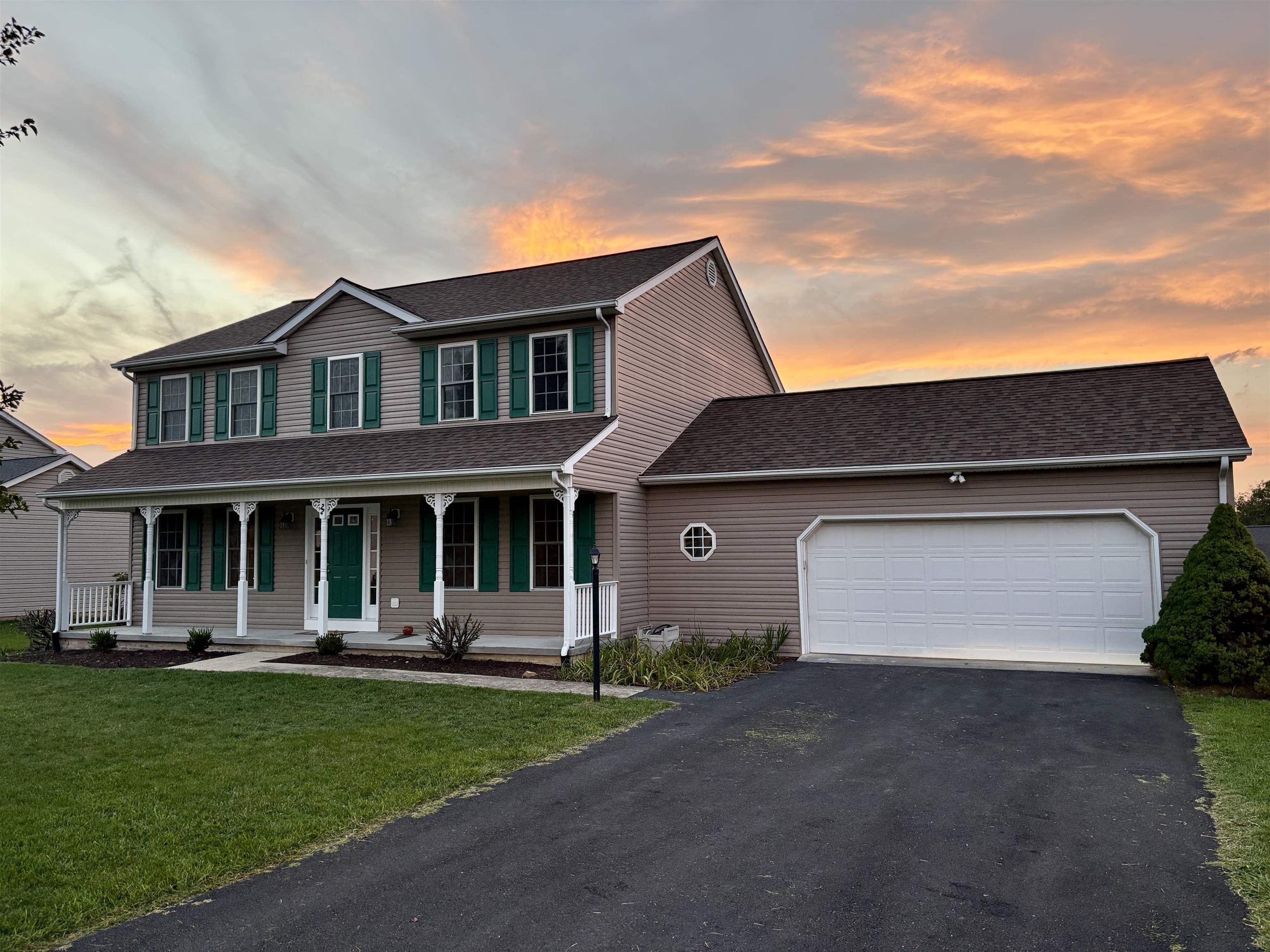 22 ASHLEY RD, STUARTS DRAFT, Virginia 24477, 4 Bedrooms Bedrooms, ,2 BathroomsBathrooms,Residential,22 ASHLEY RD,679956 MLS # 679956