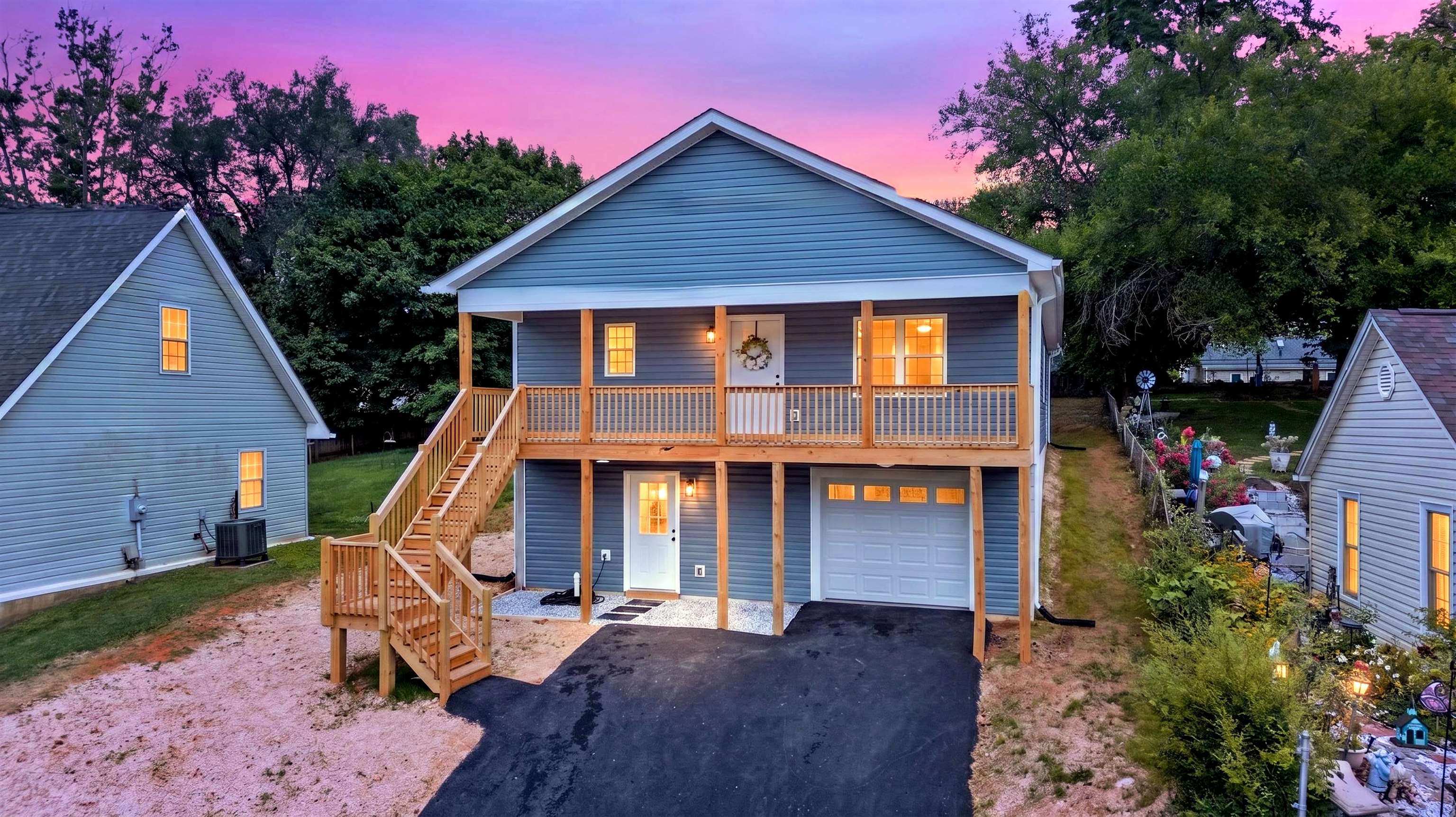 1814 VINSON ST, STAUNTON, Virginia 24401, 3 Bedrooms Bedrooms, ,2 BathroomsBathrooms,Residential,1814 VINSON ST,679957 MLS # 679957