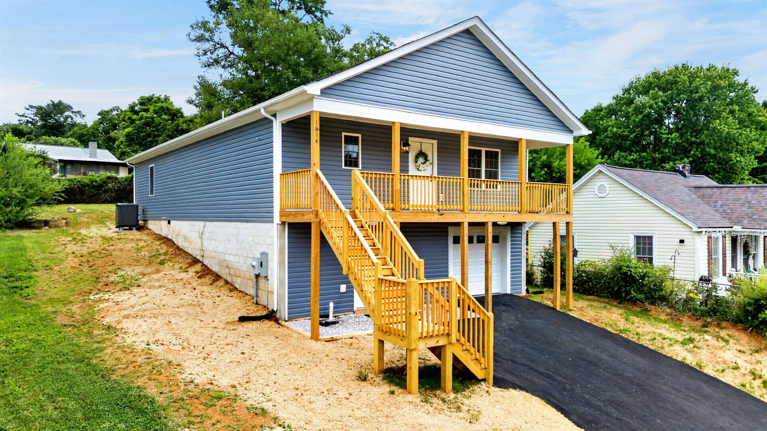 1814 VINSON ST, STAUNTON, Virginia 24401, 3 Bedrooms Bedrooms, ,2 BathroomsBathrooms,Residential,1814 VINSON ST,679957 MLS # 679957