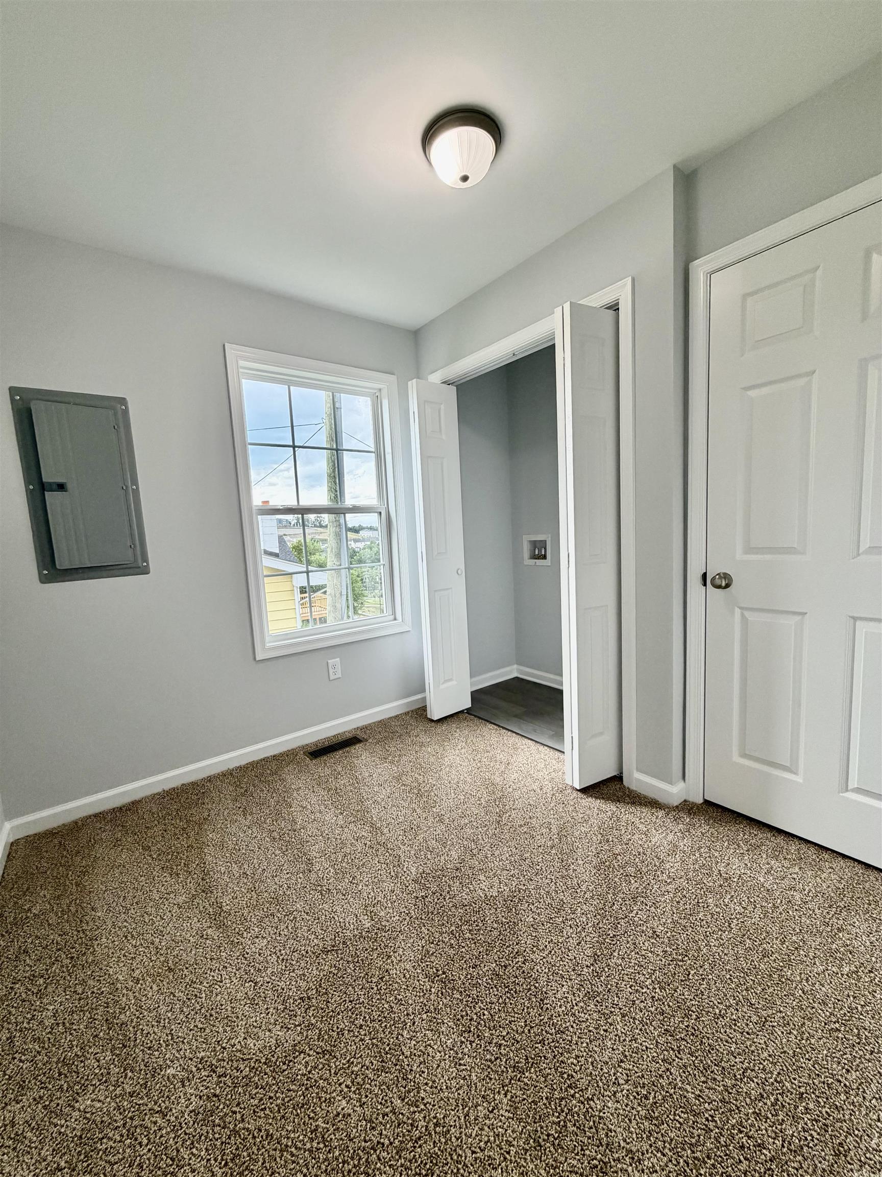 715 MINEOLA ST, STAUNTON, Virginia 24401, 3 Bedrooms Bedrooms, ,2 BathroomsBathrooms,Residential,715 MINEOLA ST,679964 MLS # 679964