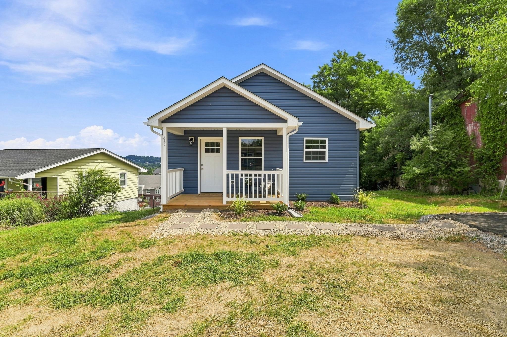 715 MINEOLA ST, STAUNTON, Virginia 24401, 3 Bedrooms Bedrooms, ,2 BathroomsBathrooms,Residential,715 MINEOLA ST,679964 MLS # 679964