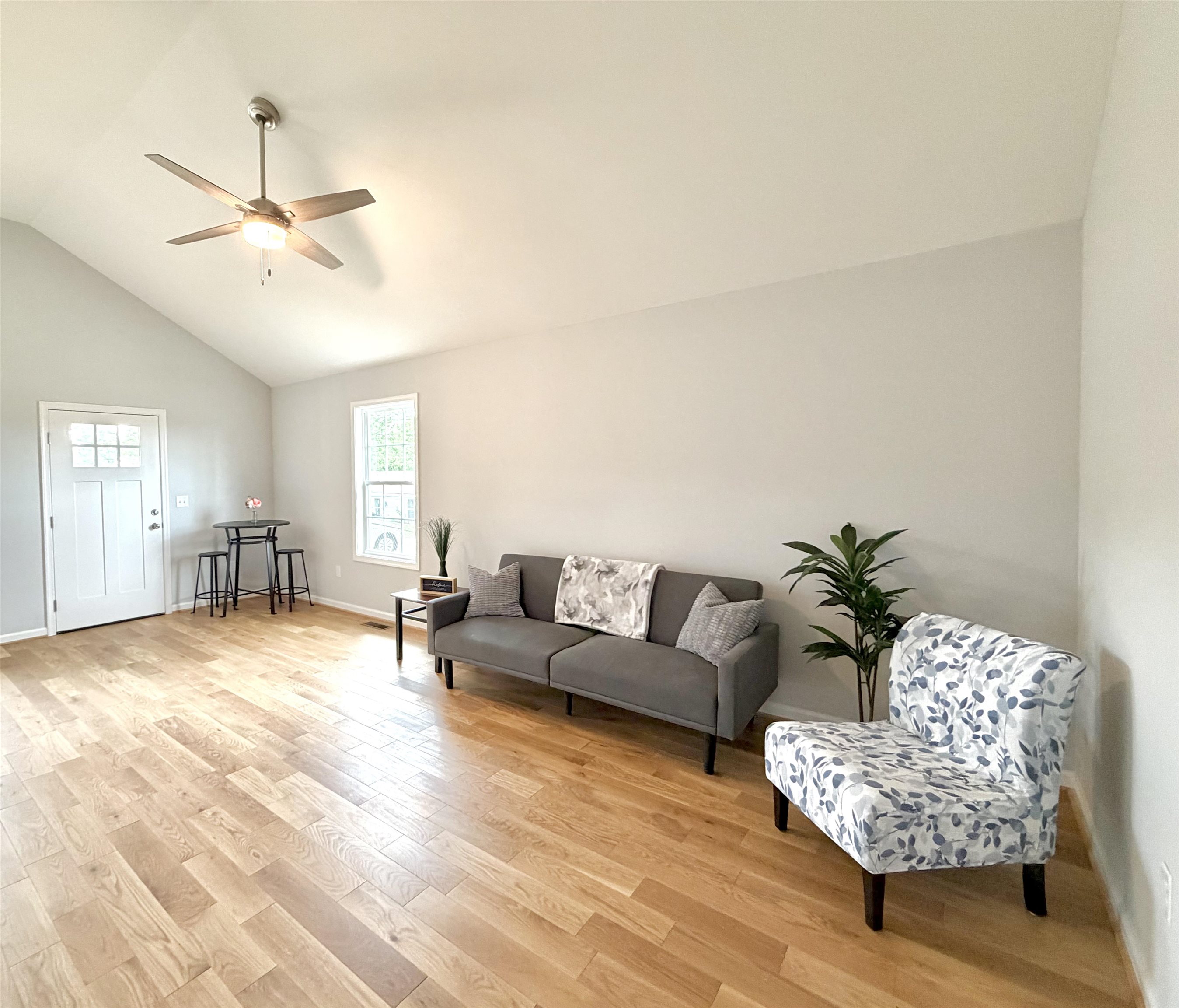 715 MINEOLA ST, STAUNTON, Virginia 24401, 3 Bedrooms Bedrooms, ,2 BathroomsBathrooms,Residential,715 MINEOLA ST,679964 MLS # 679964
