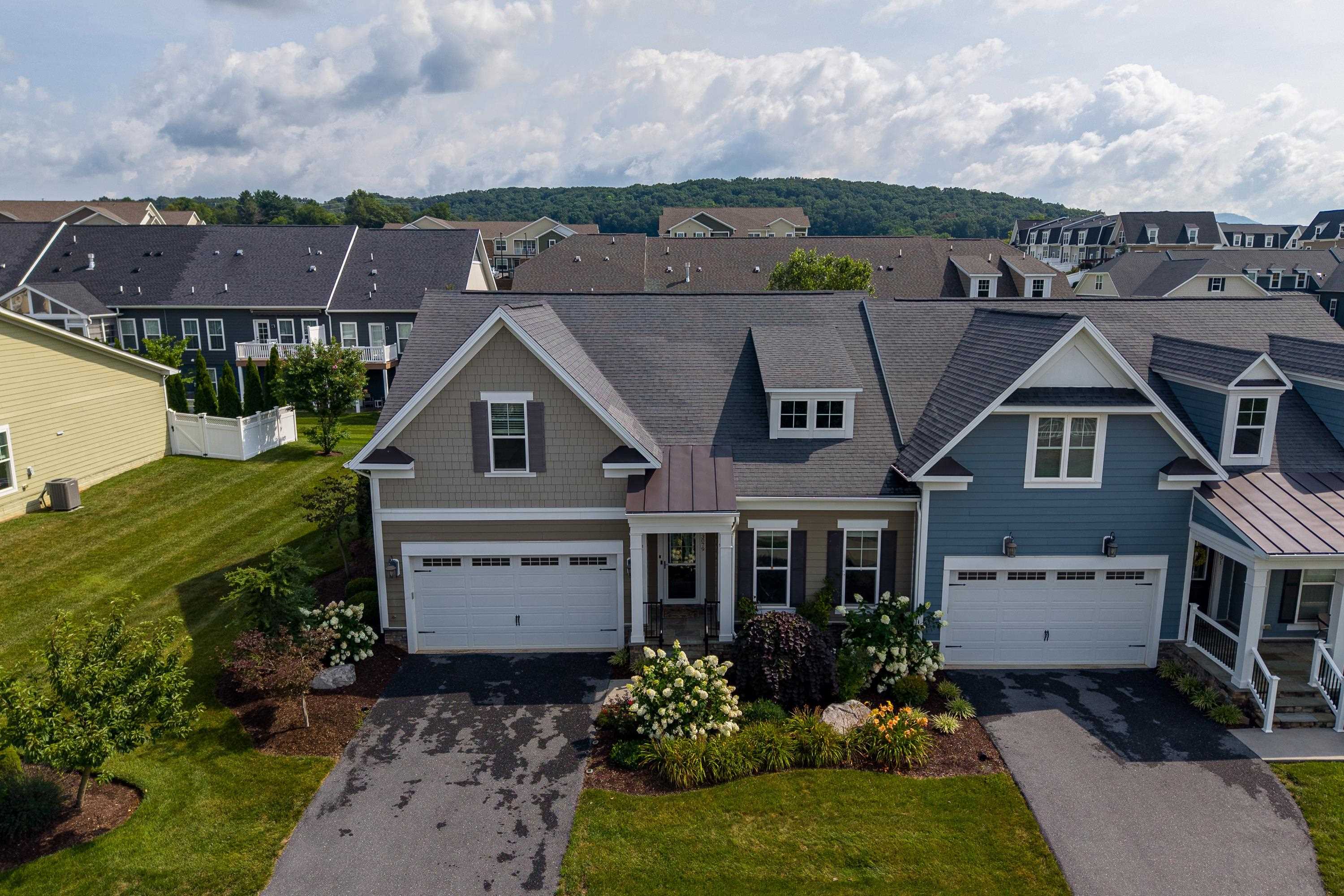 3079 PRESTON LAKE BLVD, ROCKINGHAM, Virginia 22801, 3 Bedrooms Bedrooms, ,3 BathroomsBathrooms,Residential,3079 PRESTON LAKE BLVD,679991 MLS # 679991