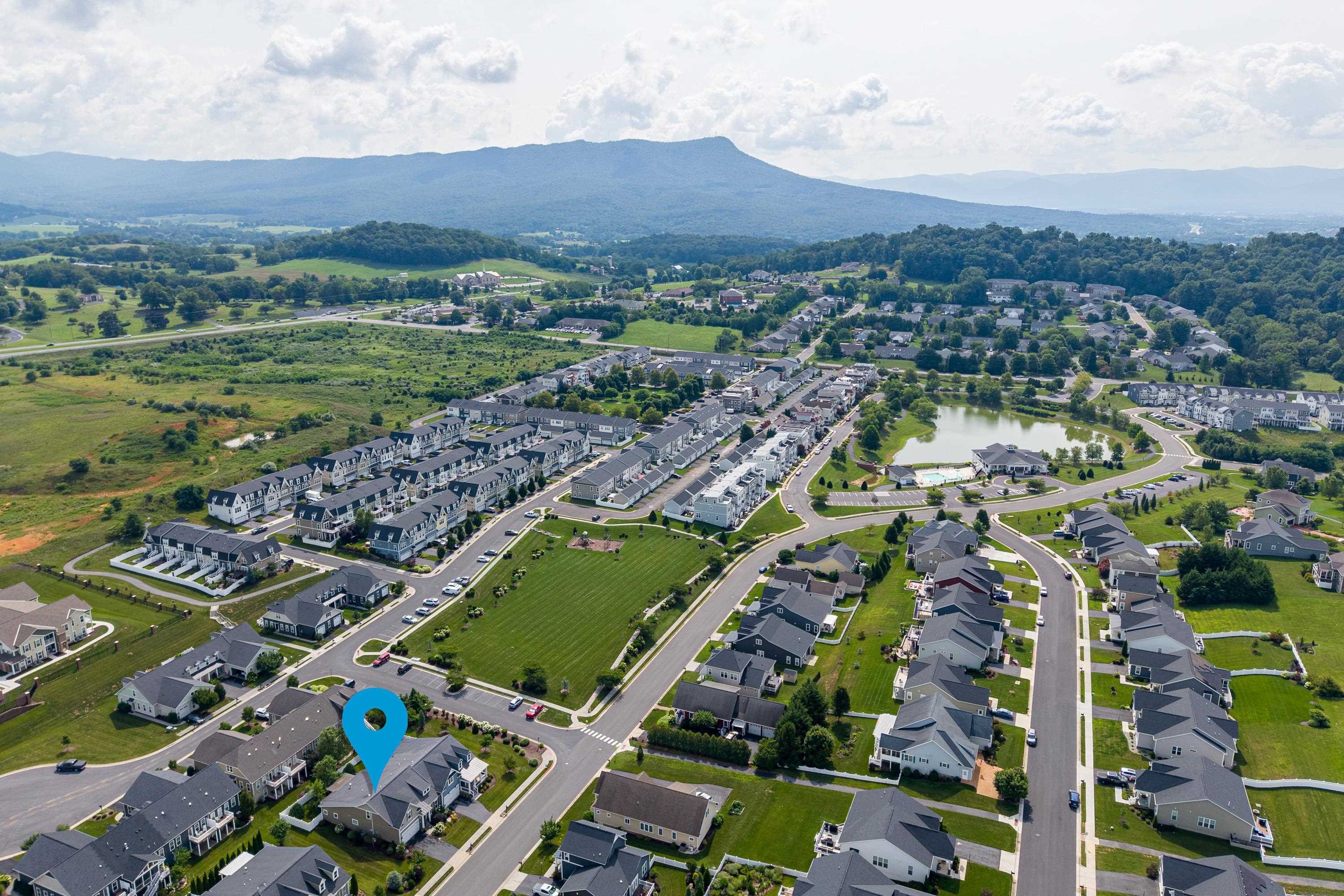 3079 PRESTON LAKE BLVD, ROCKINGHAM, Virginia 22801, 3 Bedrooms Bedrooms, ,3 BathroomsBathrooms,Residential,3079 PRESTON LAKE BLVD,679991 MLS # 679991