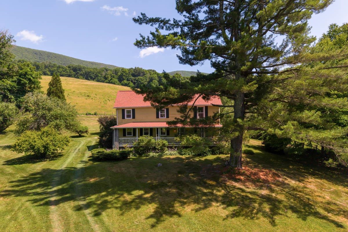531 LOWLAND FARMS RD, HOT SPRINGS, Virginia 24445, 4 Bedrooms Bedrooms, ,3 BathroomsBathrooms,Residential,Lowland Farms,531 LOWLAND FARMS RD,679992 MLS # 679992