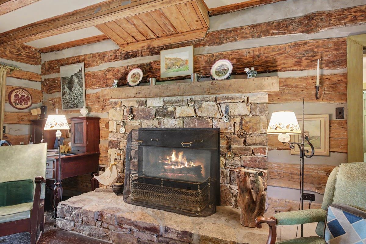 531 LOWLAND FARMS RD, HOT SPRINGS, Virginia 24445, 4 Bedrooms Bedrooms, ,3 BathroomsBathrooms,Residential,Lowland Farms,531 LOWLAND FARMS RD,679992 MLS # 679992