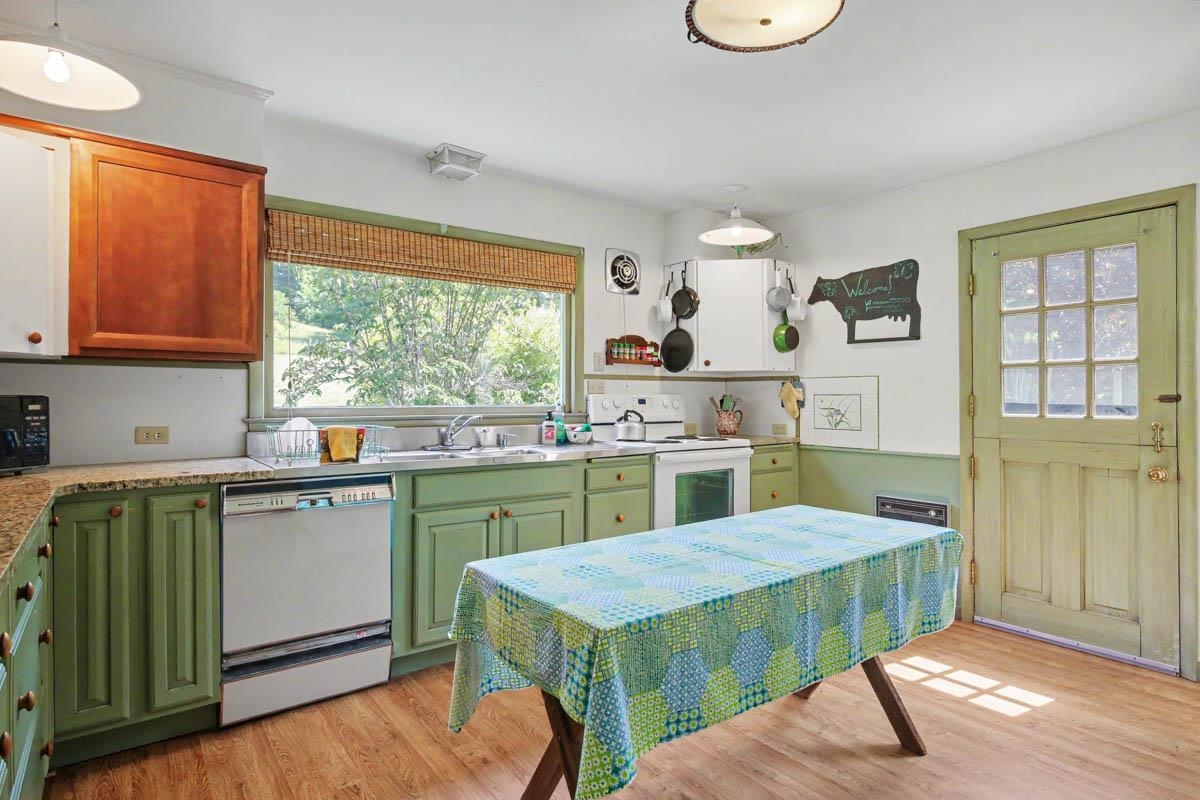 531 LOWLAND FARMS RD, HOT SPRINGS, Virginia 24445, 4 Bedrooms Bedrooms, ,3 BathroomsBathrooms,Residential,Lowland Farms,531 LOWLAND FARMS RD,679992 MLS # 679992