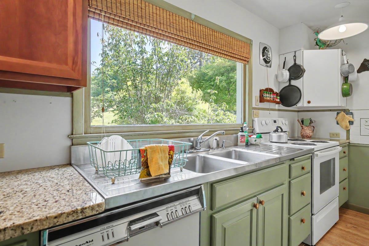 531 LOWLAND FARMS RD, HOT SPRINGS, Virginia 24445, 4 Bedrooms Bedrooms, ,3 BathroomsBathrooms,Residential,Lowland Farms,531 LOWLAND FARMS RD,679992 MLS # 679992
