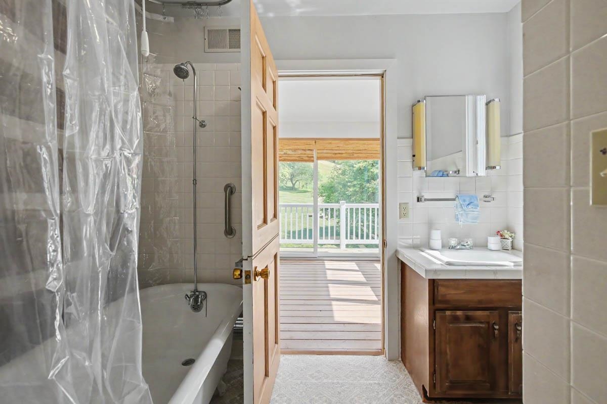531 LOWLAND FARMS RD, HOT SPRINGS, Virginia 24445, 4 Bedrooms Bedrooms, ,3 BathroomsBathrooms,Residential,Lowland Farms,531 LOWLAND FARMS RD,679992 MLS # 679992