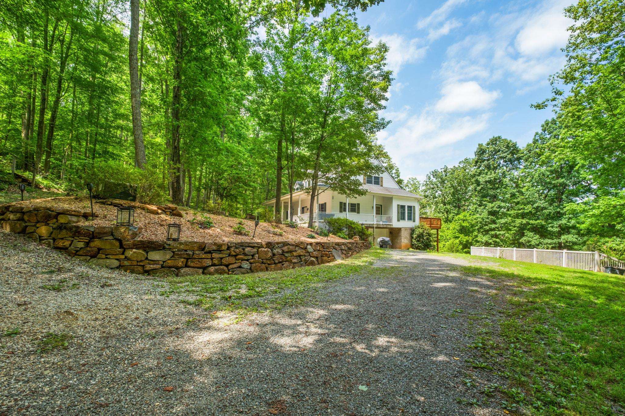 158 MOUNTAIN STAR DR, SHIPMAN, Virginia 22971, 3 Bedrooms Bedrooms, ,2 BathroomsBathrooms,Residential,158 MOUNTAIN STAR DR,679990 MLS # 679990