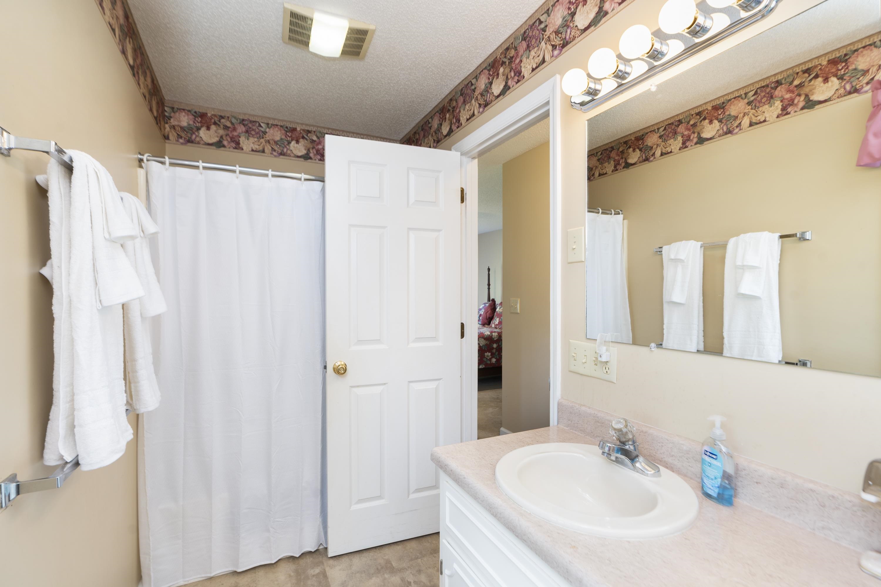 1802 NORTH RIVER RD, MOUNT SOLON, Virginia 22843, 3 Bedrooms Bedrooms, ,2 BathroomsBathrooms,Residential,1802 NORTH RIVER RD,679999 MLS # 679999
