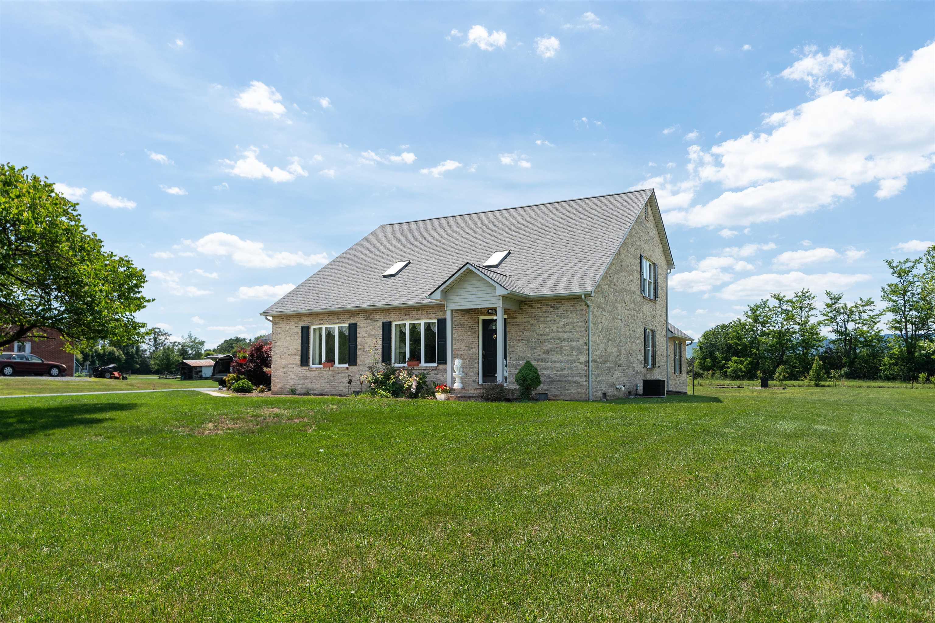 1802 NORTH RIVER RD, MOUNT SOLON, Virginia 22843, 3 Bedrooms Bedrooms, ,2 BathroomsBathrooms,Residential,1802 NORTH RIVER RD,679999 MLS # 679999