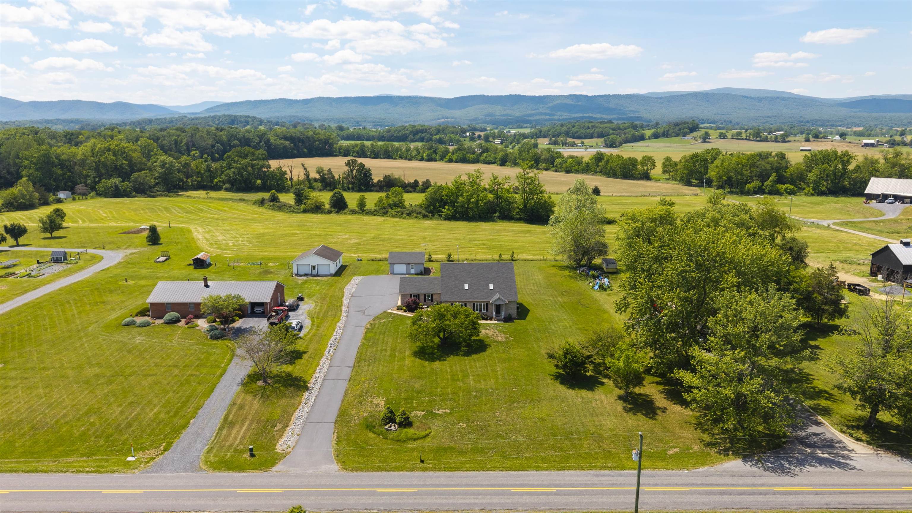 1802 NORTH RIVER RD, MOUNT SOLON, Virginia 22843, 3 Bedrooms Bedrooms, ,2 BathroomsBathrooms,Residential,1802 NORTH RIVER RD,679999 MLS # 679999