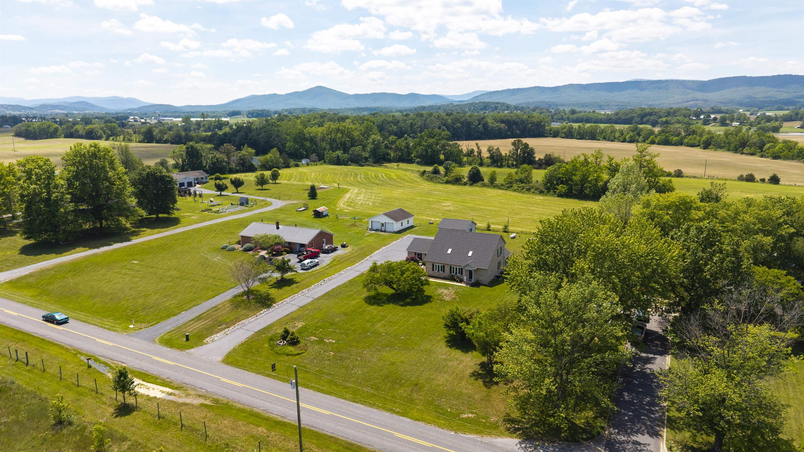 1802 NORTH RIVER RD, MOUNT SOLON, Virginia 22843, 3 Bedrooms Bedrooms, ,2 BathroomsBathrooms,Residential,1802 NORTH RIVER RD,679999 MLS # 679999