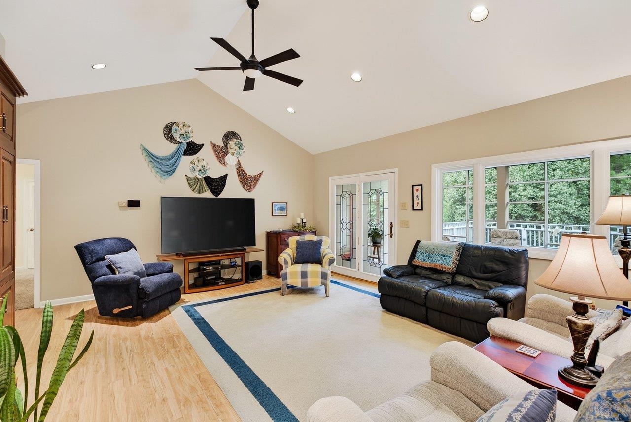 231 DIVOT DR, HARRISONBURG, Virginia 22802, 5 Bedrooms Bedrooms, ,3 BathroomsBathrooms,Residential,231 DIVOT DR,680005 MLS # 680005