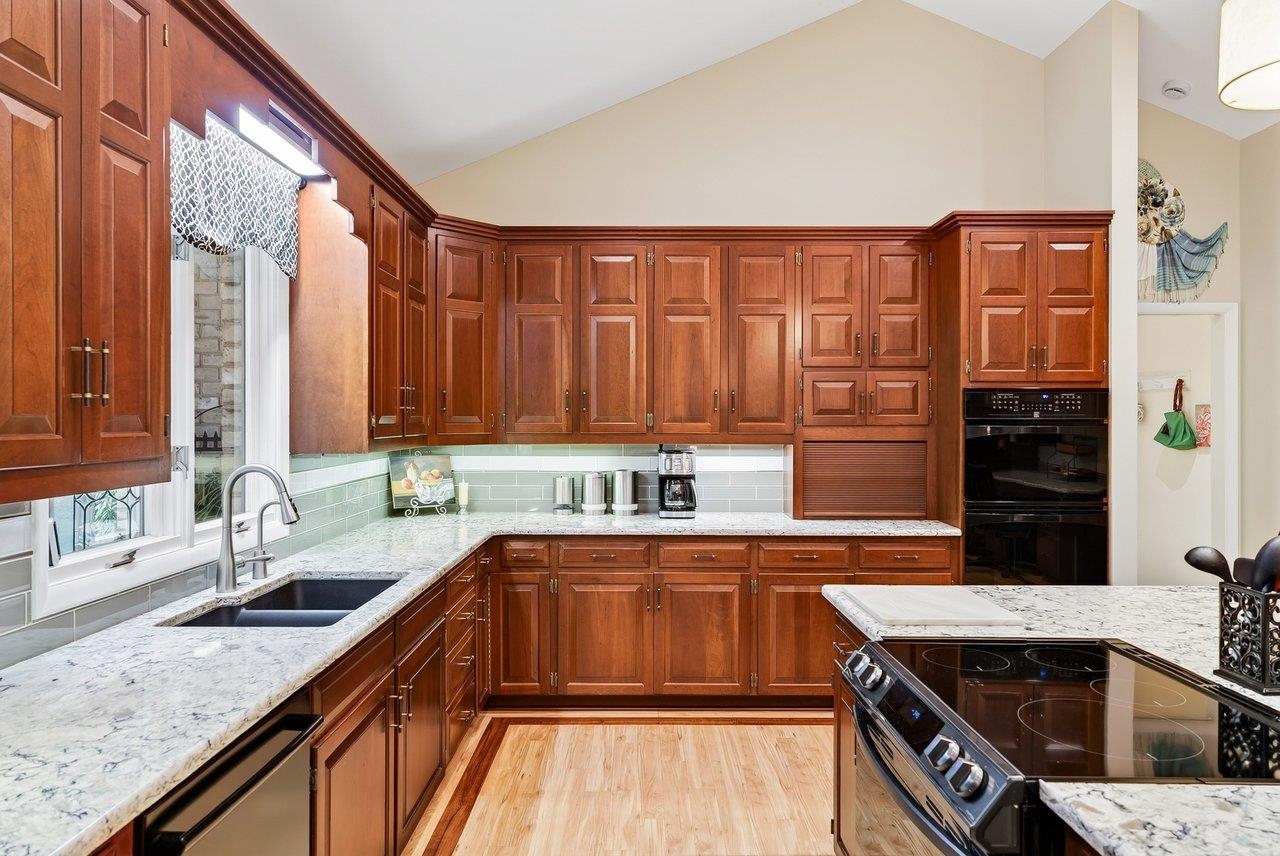 231 DIVOT DR, HARRISONBURG, Virginia 22802, 5 Bedrooms Bedrooms, ,3 BathroomsBathrooms,Residential,231 DIVOT DR,680005 MLS # 680005