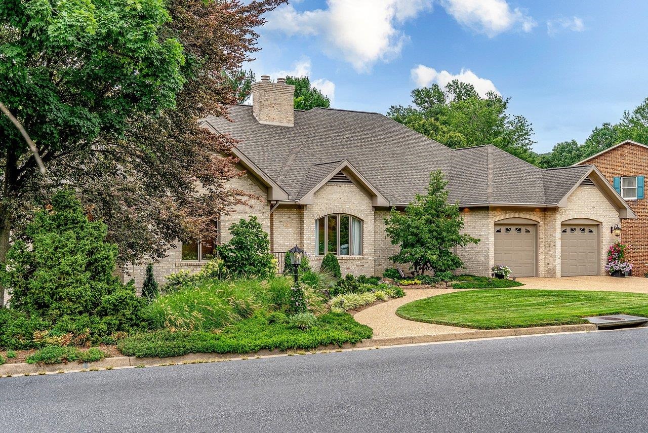 231 DIVOT DR, HARRISONBURG, Virginia 22802, 5 Bedrooms Bedrooms, ,3 BathroomsBathrooms,Residential,231 DIVOT DR,680005 MLS # 680005
