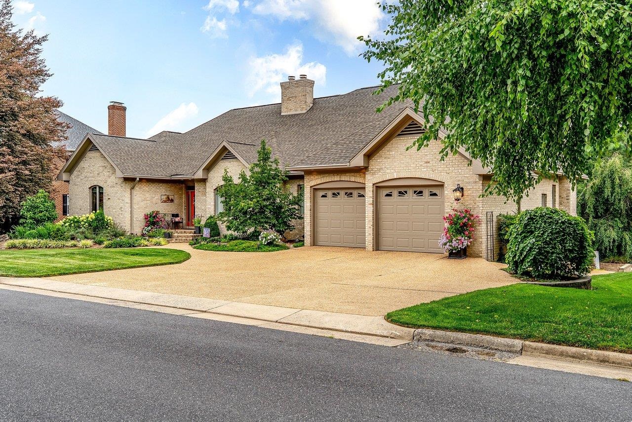 231 DIVOT DR, HARRISONBURG, Virginia 22802, 5 Bedrooms Bedrooms, ,3 BathroomsBathrooms,Residential,231 DIVOT DR,680005 MLS # 680005