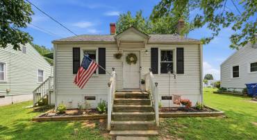 321 2ND AVE, TIMBERVILLE, Virginia 22853, 2 Bedrooms Bedrooms, ,1 BathroomBathrooms,Residential,321 2ND AVE,680009 MLS # 680009