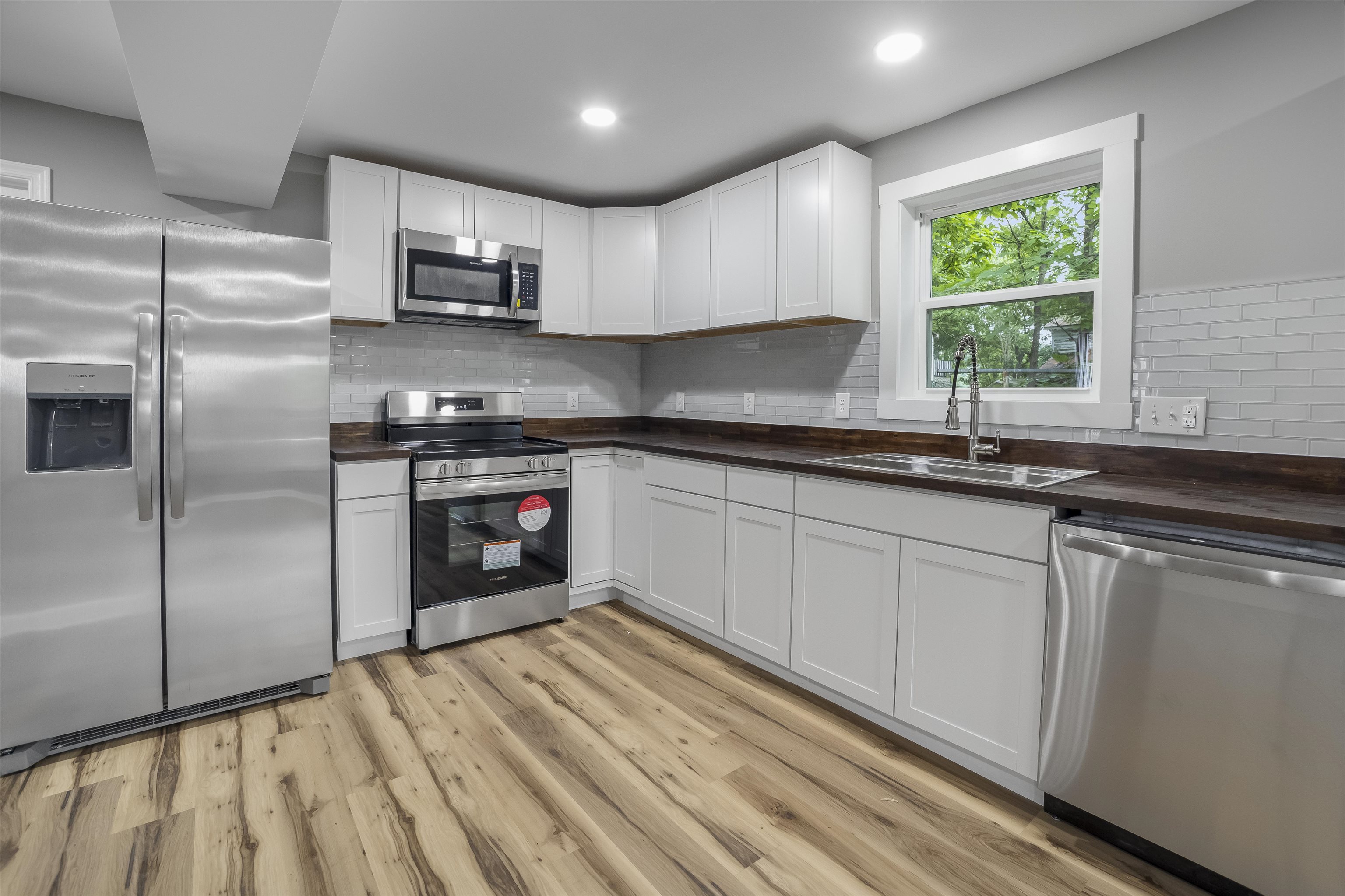 427 MONTGOMERY AVE, STAUNTON, Virginia 24401, 3 Bedrooms Bedrooms, ,2 BathroomsBathrooms,Residential,427 MONTGOMERY AVE,680015 MLS # 680015