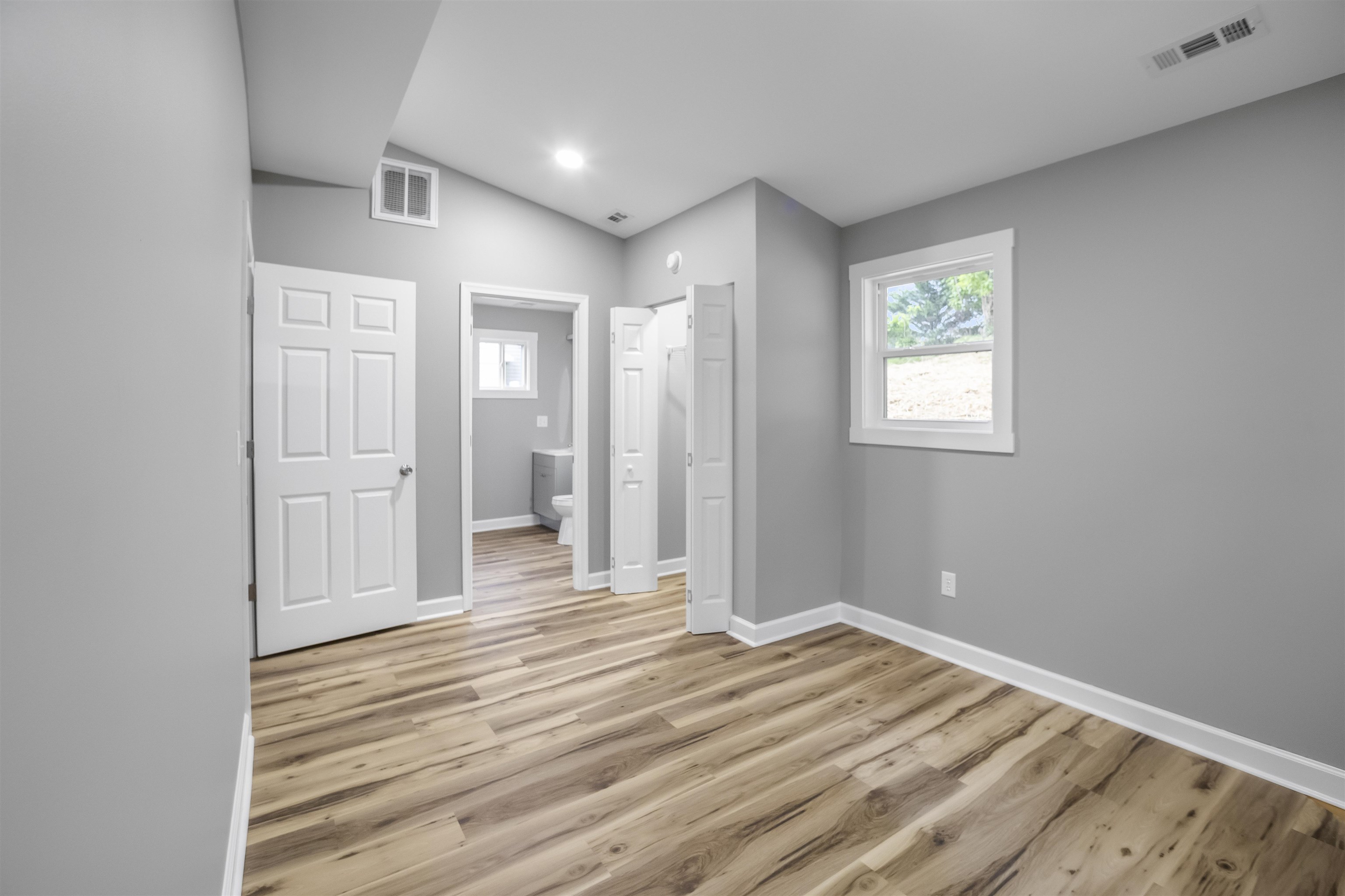 427 MONTGOMERY AVE, STAUNTON, Virginia 24401, 3 Bedrooms Bedrooms, ,2 BathroomsBathrooms,Residential,427 MONTGOMERY AVE,680015 MLS # 680015