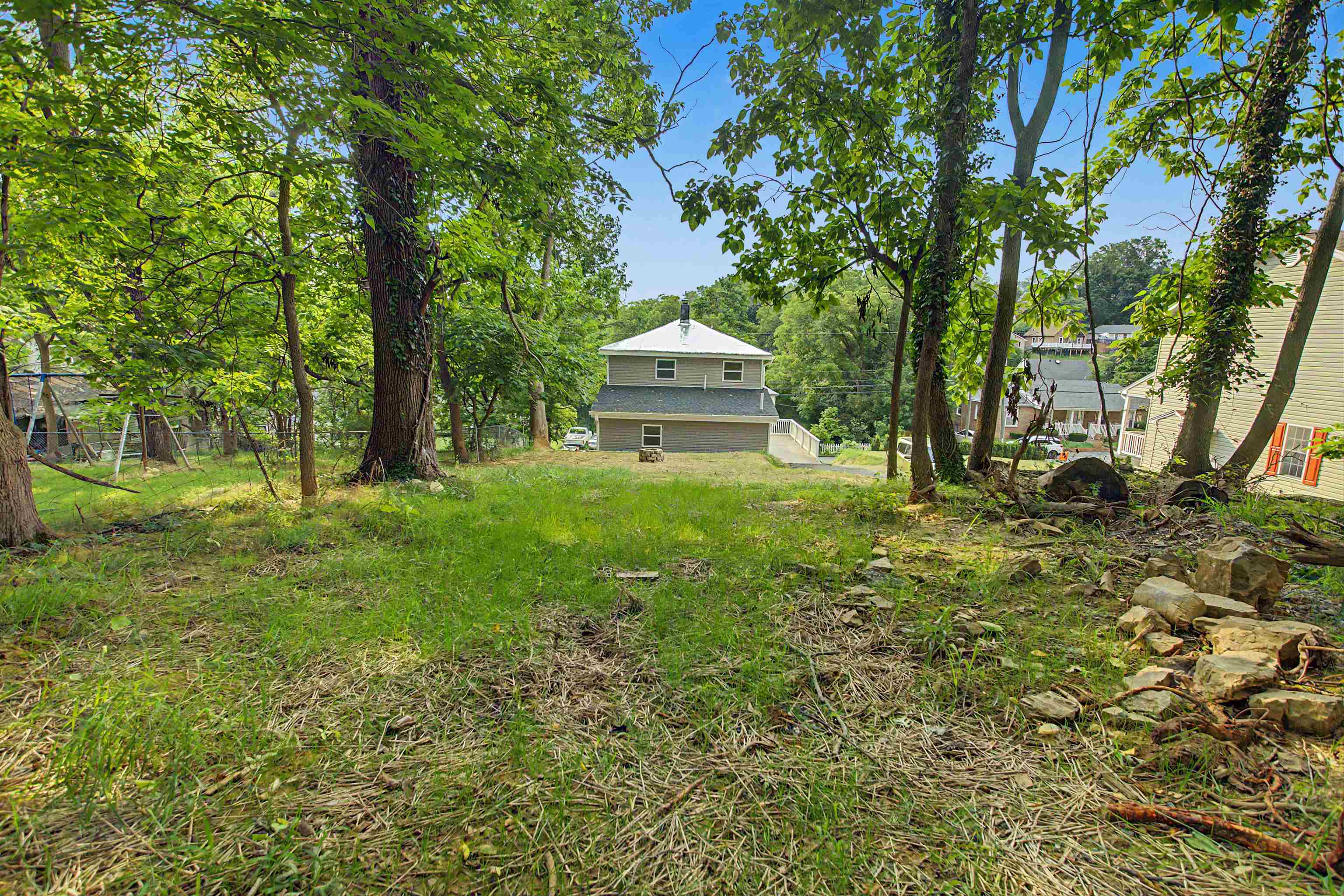 427 MONTGOMERY AVE, STAUNTON, Virginia 24401, 3 Bedrooms Bedrooms, ,2 BathroomsBathrooms,Residential,427 MONTGOMERY AVE,680015 MLS # 680015