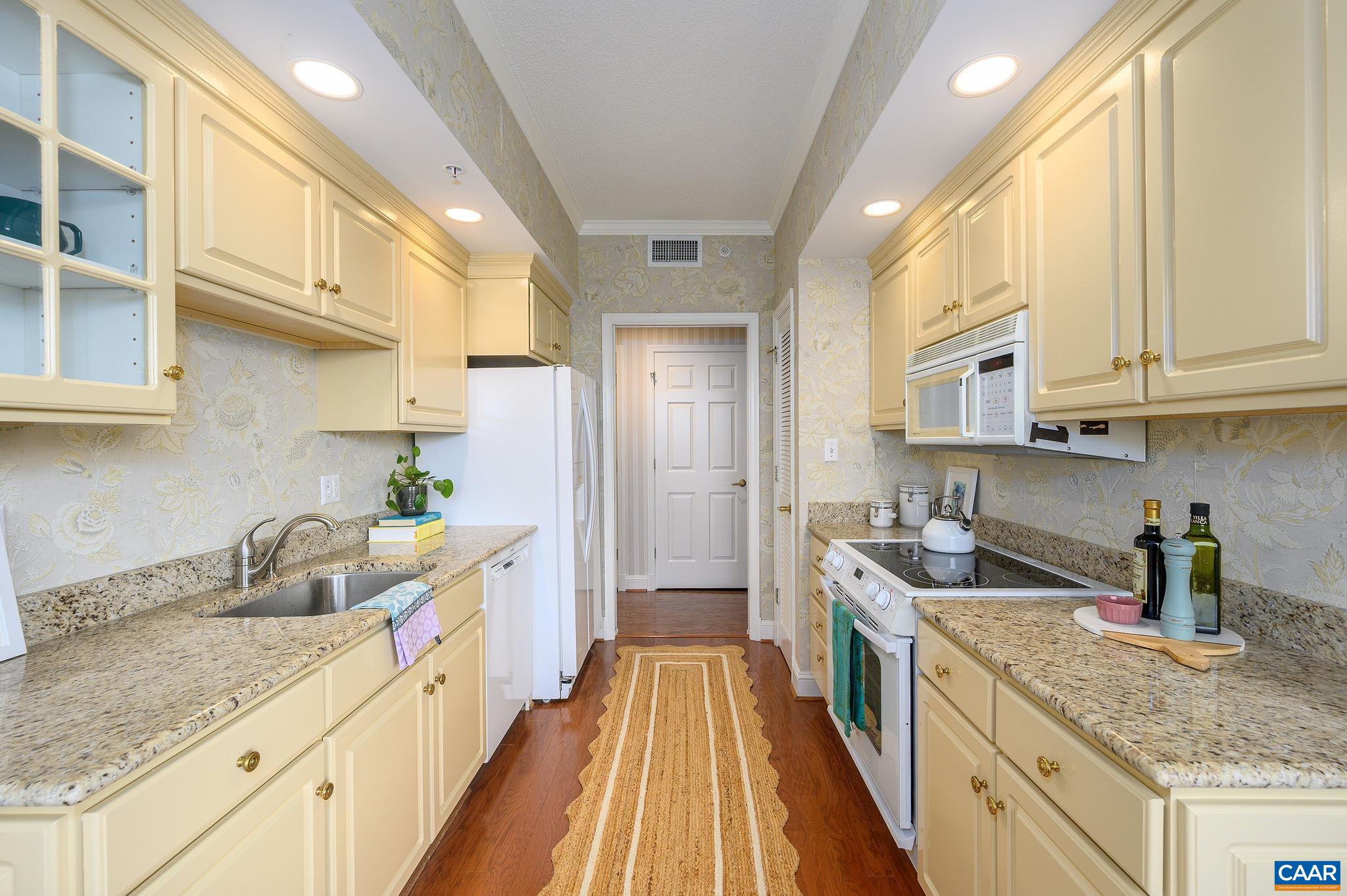 500 CRESTWOOD DR, CHARLOTTESVILLE, Virginia 22903, 2 Bedrooms Bedrooms, ,2 BathroomsBathrooms,Residential,500 CRESTWOOD DR,680002 MLS # 680002 500 CRESTWOOD DR, CHARLOTTESVILLE, Virginia 22903, 2 Bedrooms Bedrooms, ,2 BathroomsBathrooms,Residential,500 CRESTWOOD DR,680002 MLS # 680002