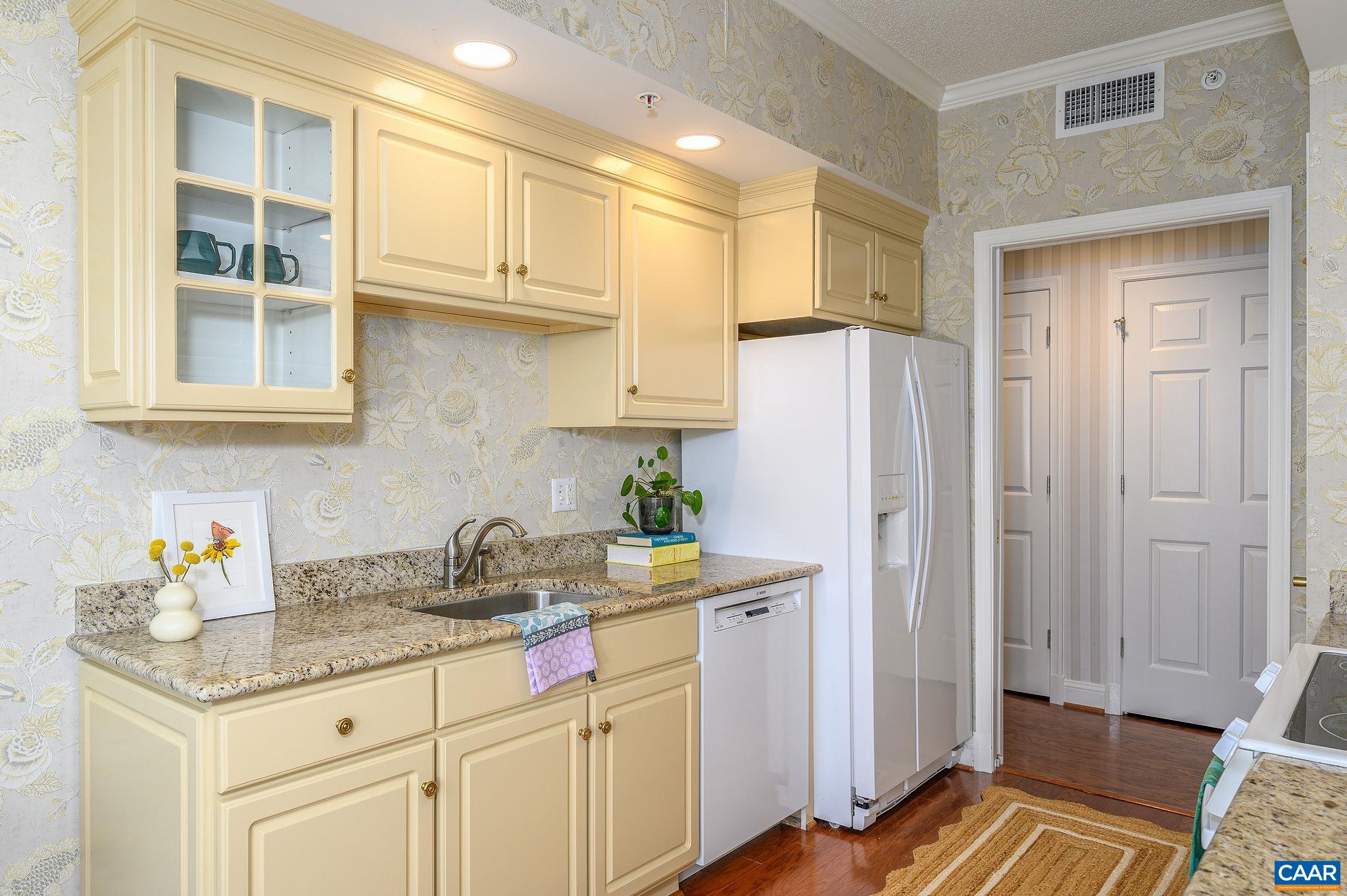 500 CRESTWOOD DR, CHARLOTTESVILLE, Virginia 22903, 2 Bedrooms Bedrooms, ,2 BathroomsBathrooms,Residential,500 CRESTWOOD DR,680002 MLS # 680002 500 CRESTWOOD DR, CHARLOTTESVILLE, Virginia 22903, 2 Bedrooms Bedrooms, ,2 BathroomsBathrooms,Residential,500 CRESTWOOD DR,680002 MLS # 680002