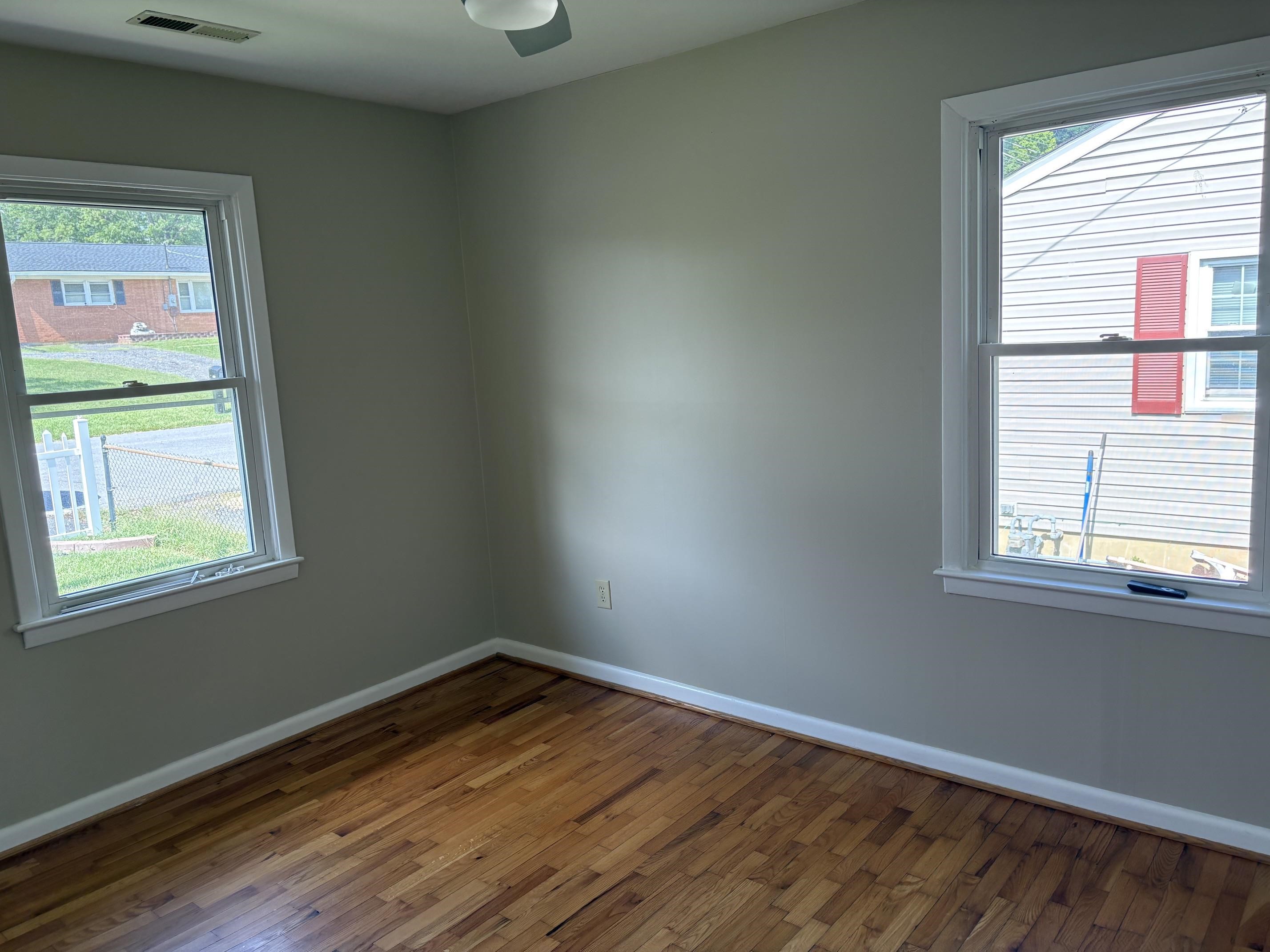 320 SHARON LN, STAUNTON, Virginia 24401, 3 Bedrooms Bedrooms, ,1 BathroomBathrooms,Residential,320 SHARON LN,680026 MLS # 680026 320 SHARON LN, STAUNTON, Virginia 24401, 3 Bedrooms Bedrooms, ,1 BathroomBathrooms,Residential,320 SHARON LN,680026 MLS # 680026